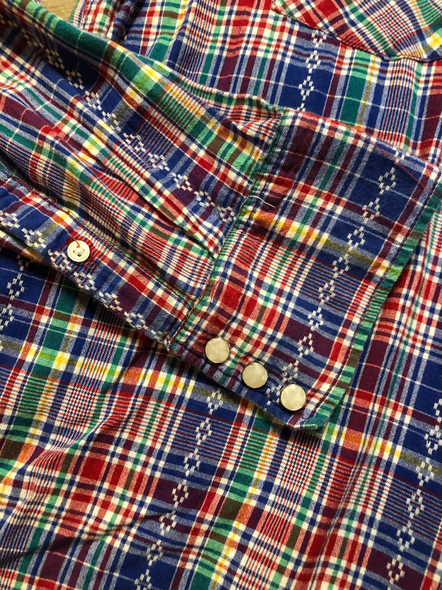 Kingspier Vintage - Salt Valley western style button up shirt with snap closures in blue, red, green and yellow plaid. Size XL mens.