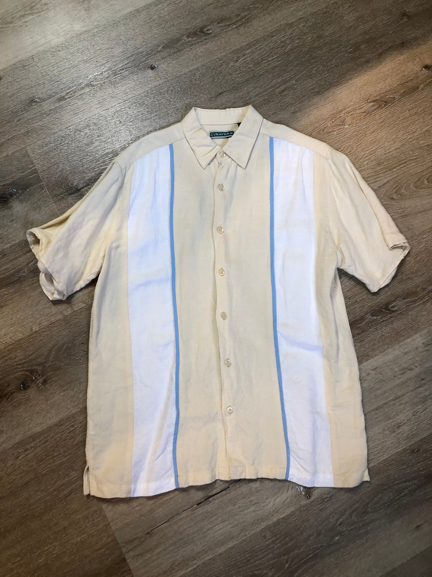 Kingspier Vintage - Cubavera Bridge white and blue short sleeve bowling shirt. Linen blend. Size medium mens.
