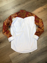 Load image into Gallery viewer, Kingspier Vintage - Vintage white and brick red manderin collared shirt with quarter button and palm tree design. Cotton fabric. Size medium mens.
