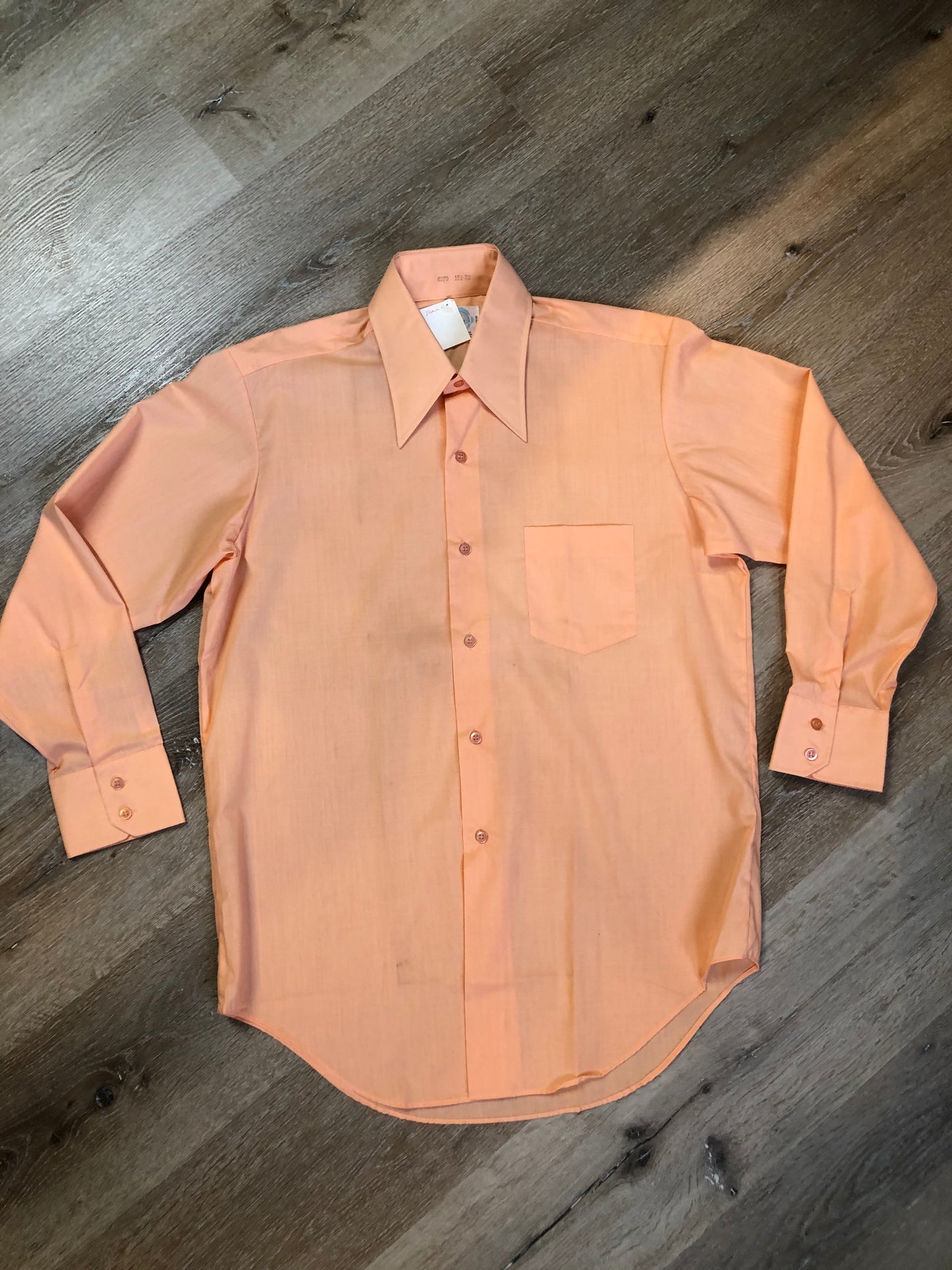 Kingspier Vintage - Vintage Gemini salmon button up shirt. Size large mens.