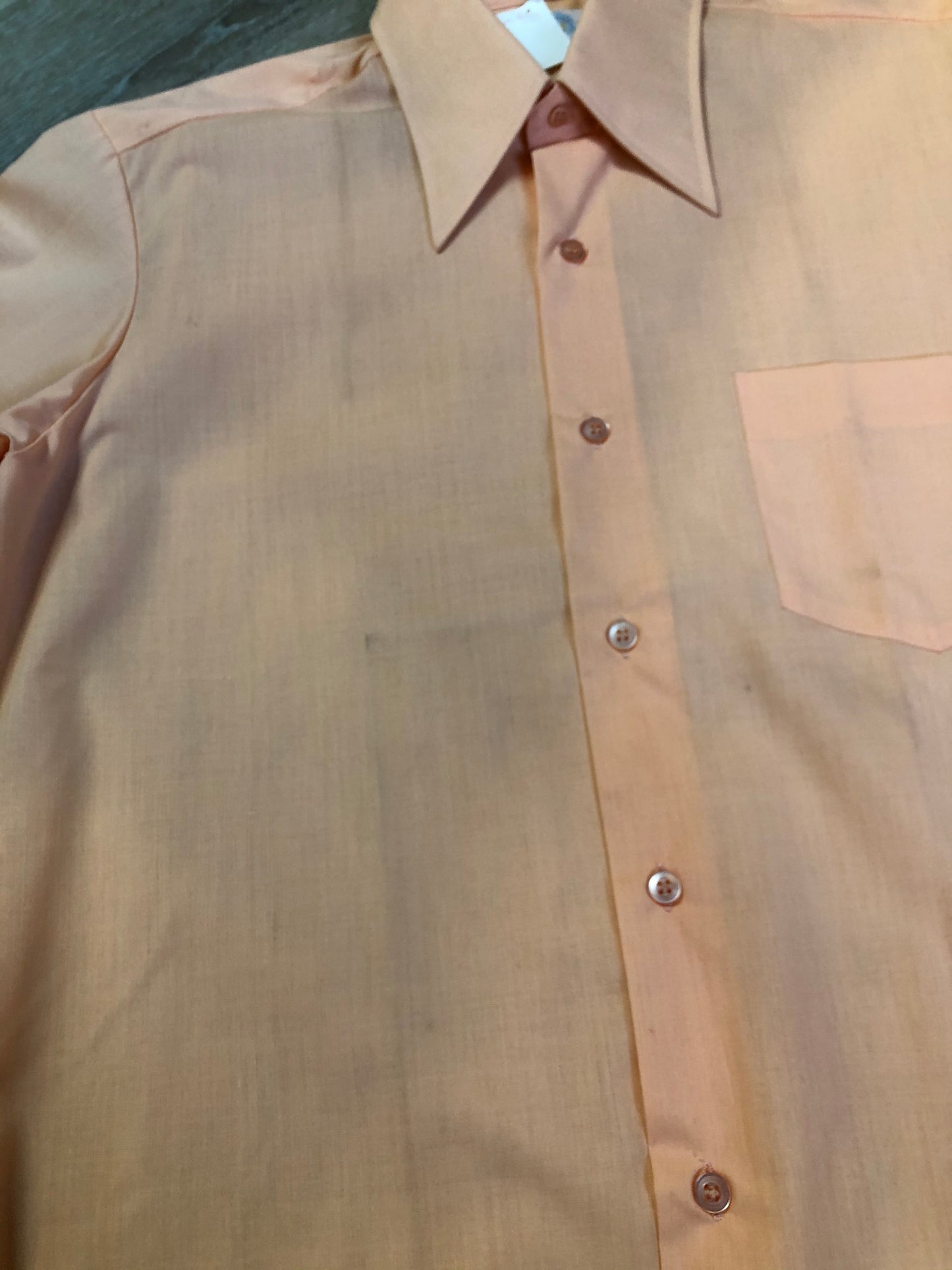 Kingspier Vintage - Vintage Gemini salmon button up shirt. Size large mens.