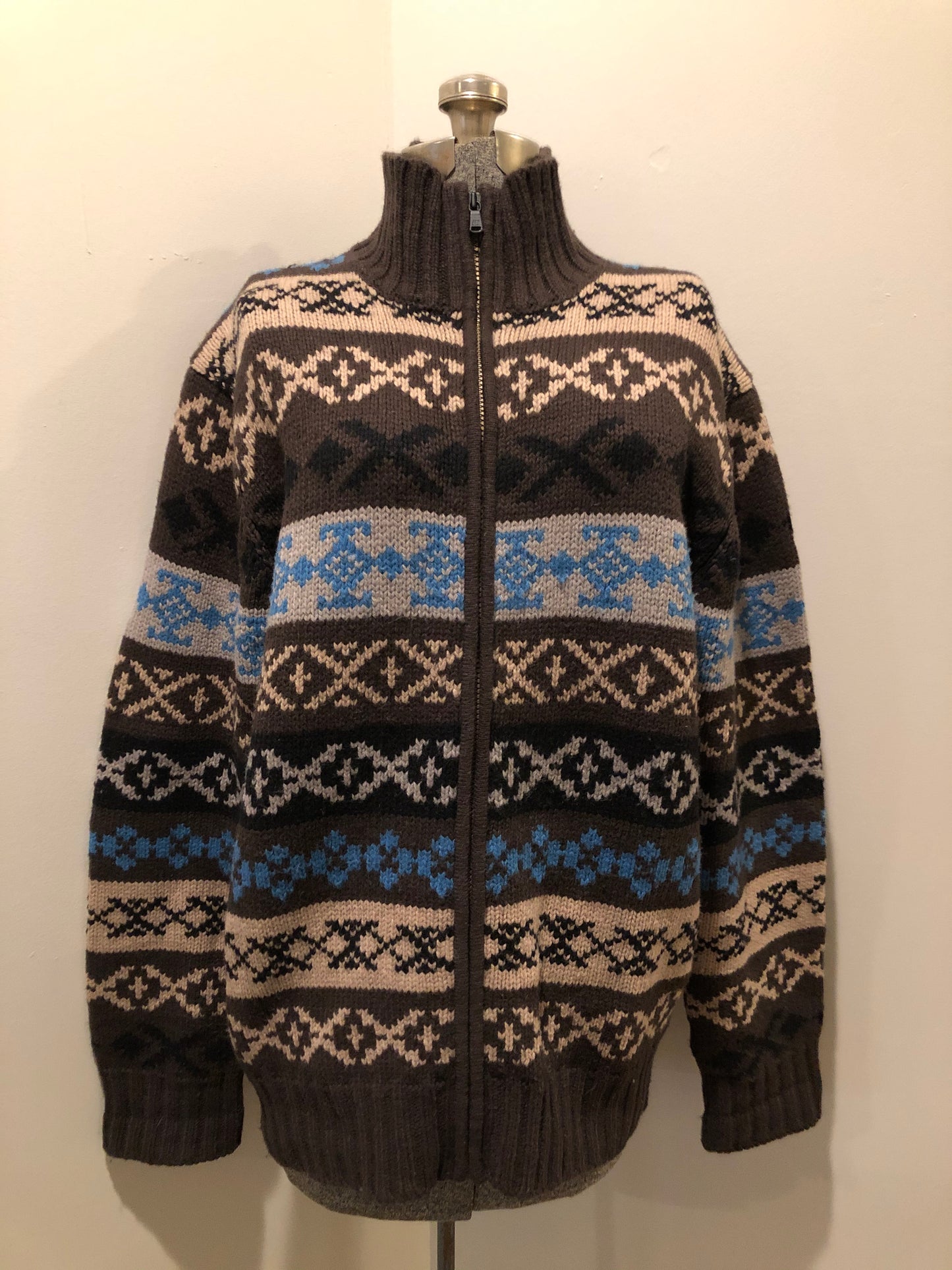 Kingspier Vintage - Cottonfield 80% lambswool blend zip cardigan with brown, beige, blue and black design. Size XL.