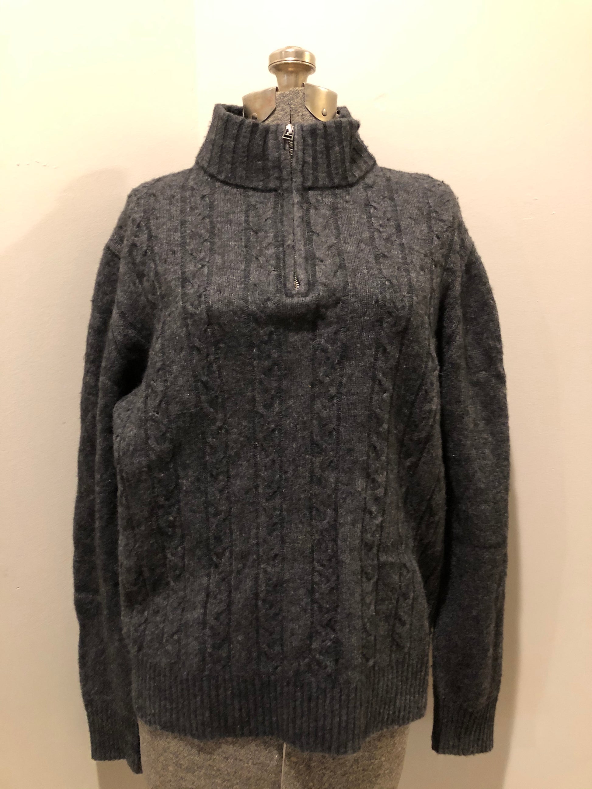 Kingspier Vintage - Savile Row Company 50% lambswool blend quarter zip sweater in grey. Size large.