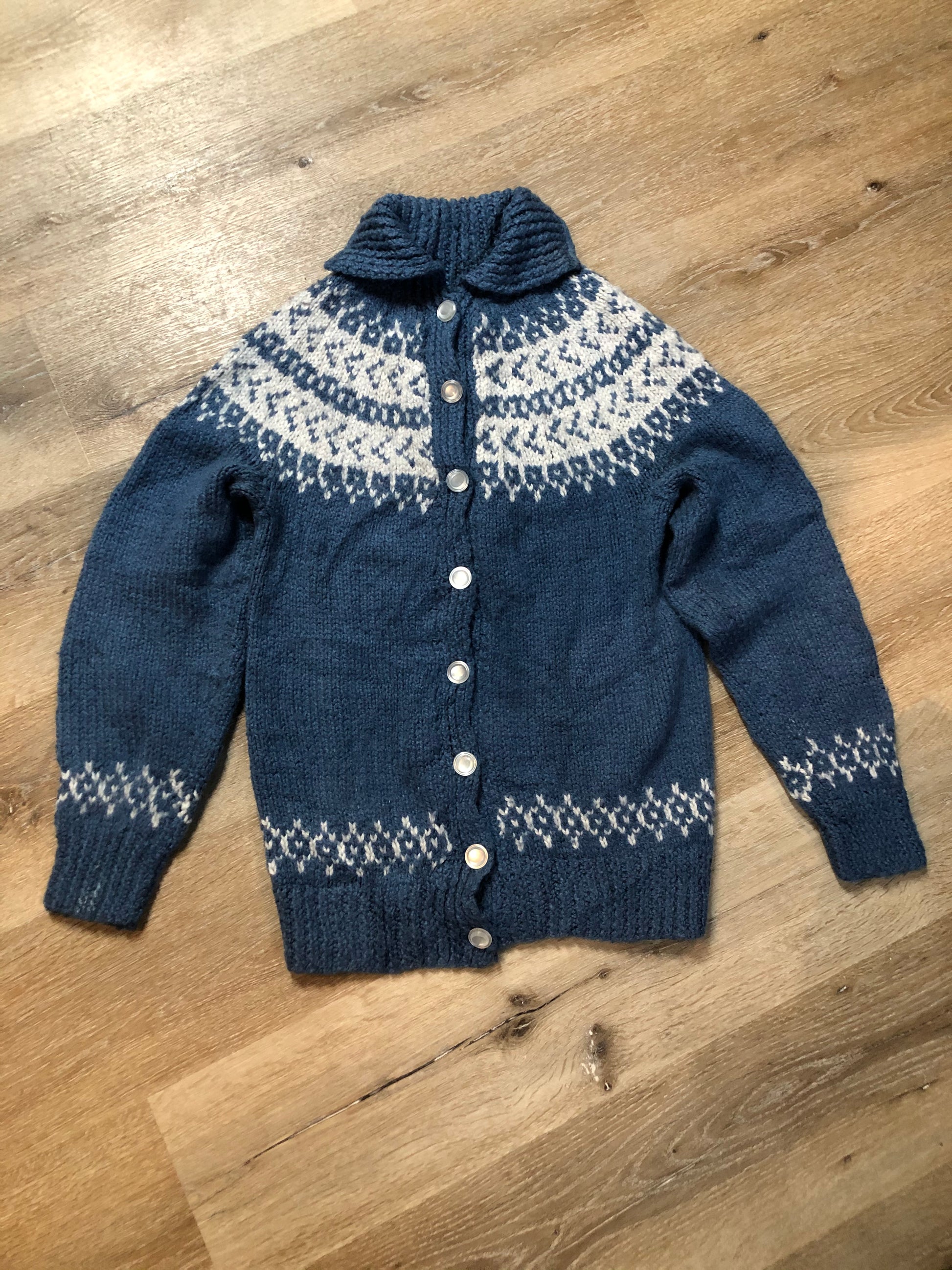 Kingspier Vintage - Hand Knit acrylic blue and white Lopi style button up cardigan. Size small.