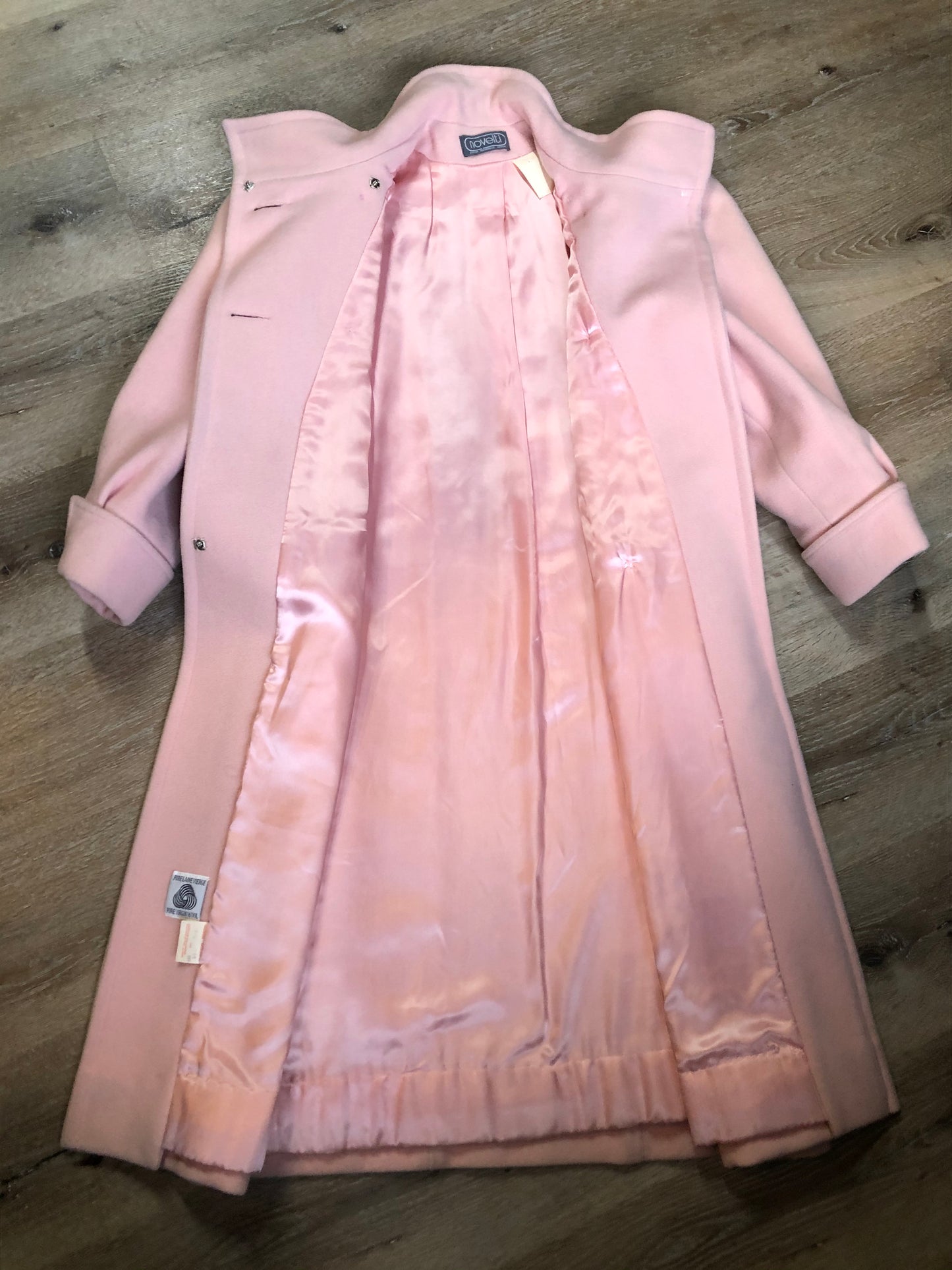 Kingspier Vintage - Novelti pink 100% wool double breasted coat with pleating detail in shoulders, cuffed sleeves, button and snap closures and vertical pockets. Made in Canada. Size small.