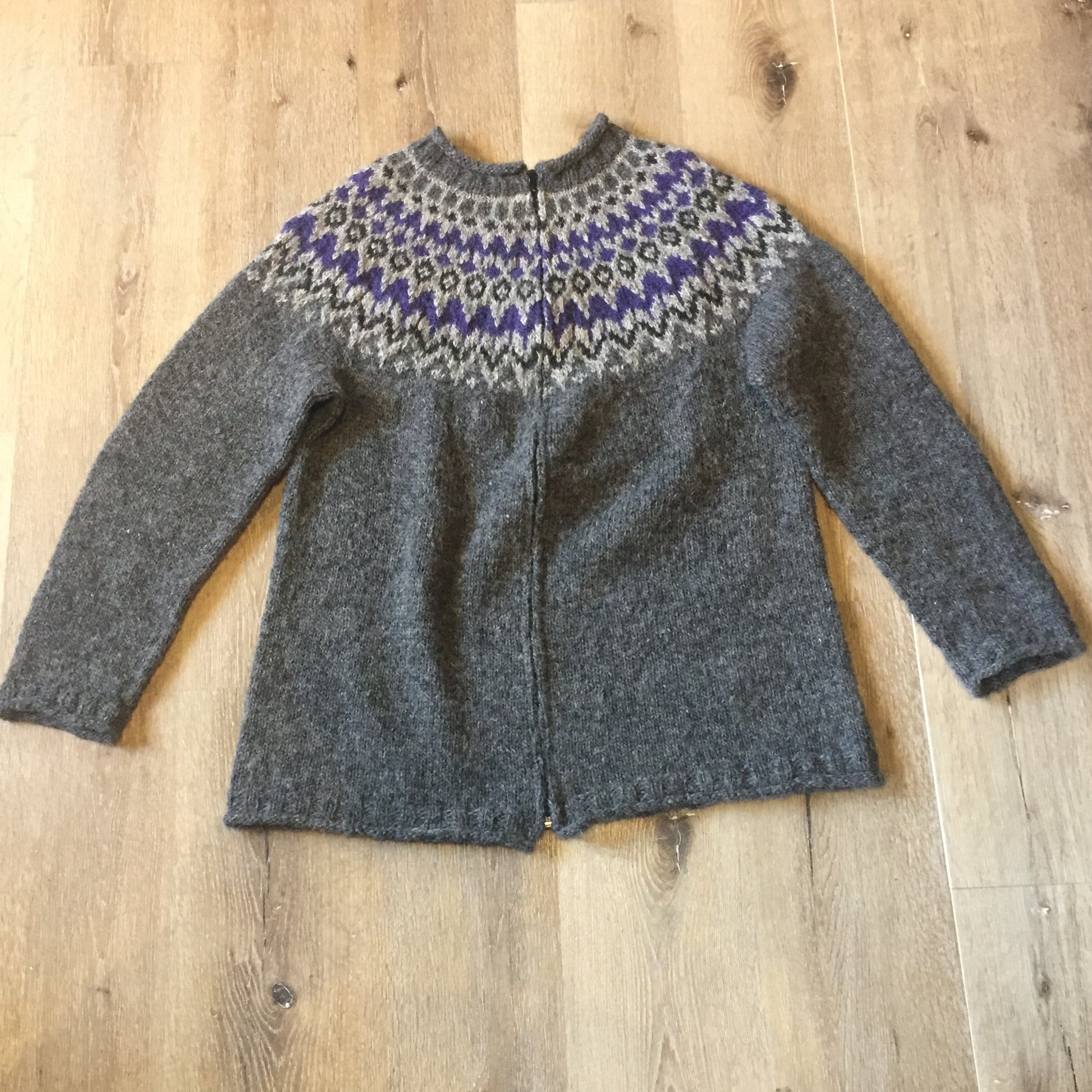 Kingspier Vintage - Hand knit grey and purple wool zip-up cardigan. Made in Nova Scotia. Size large.