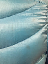 Load image into Gallery viewer, Kingspier Vintage - LL Bean Down Tek Ultra Light blue jacket. Size medium.
