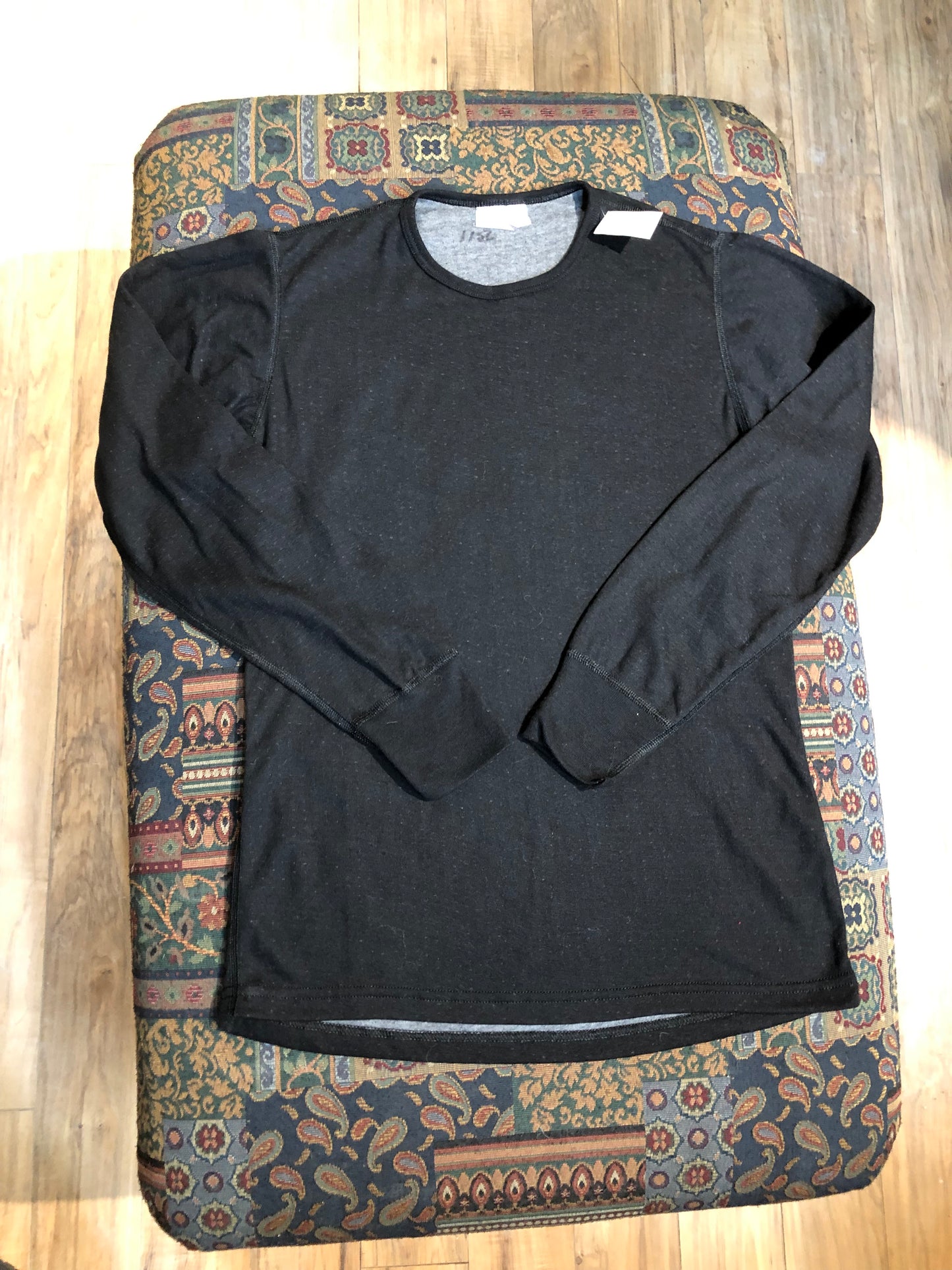 Stanfield''s deadstock duofold / layered base layer shirt.
50% Polyester, 25% Merino Wool, 25% Cotton
Made in Nova Scotia, Canada.