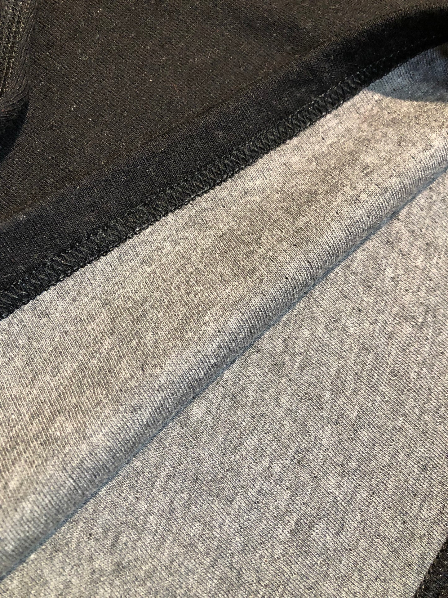 Stanfield''s deadstock duofold / layered base layer shirt.
50% Polyester, 25% Merino Wool, 25% Cotton
Made in Nova Scotia, Canada.