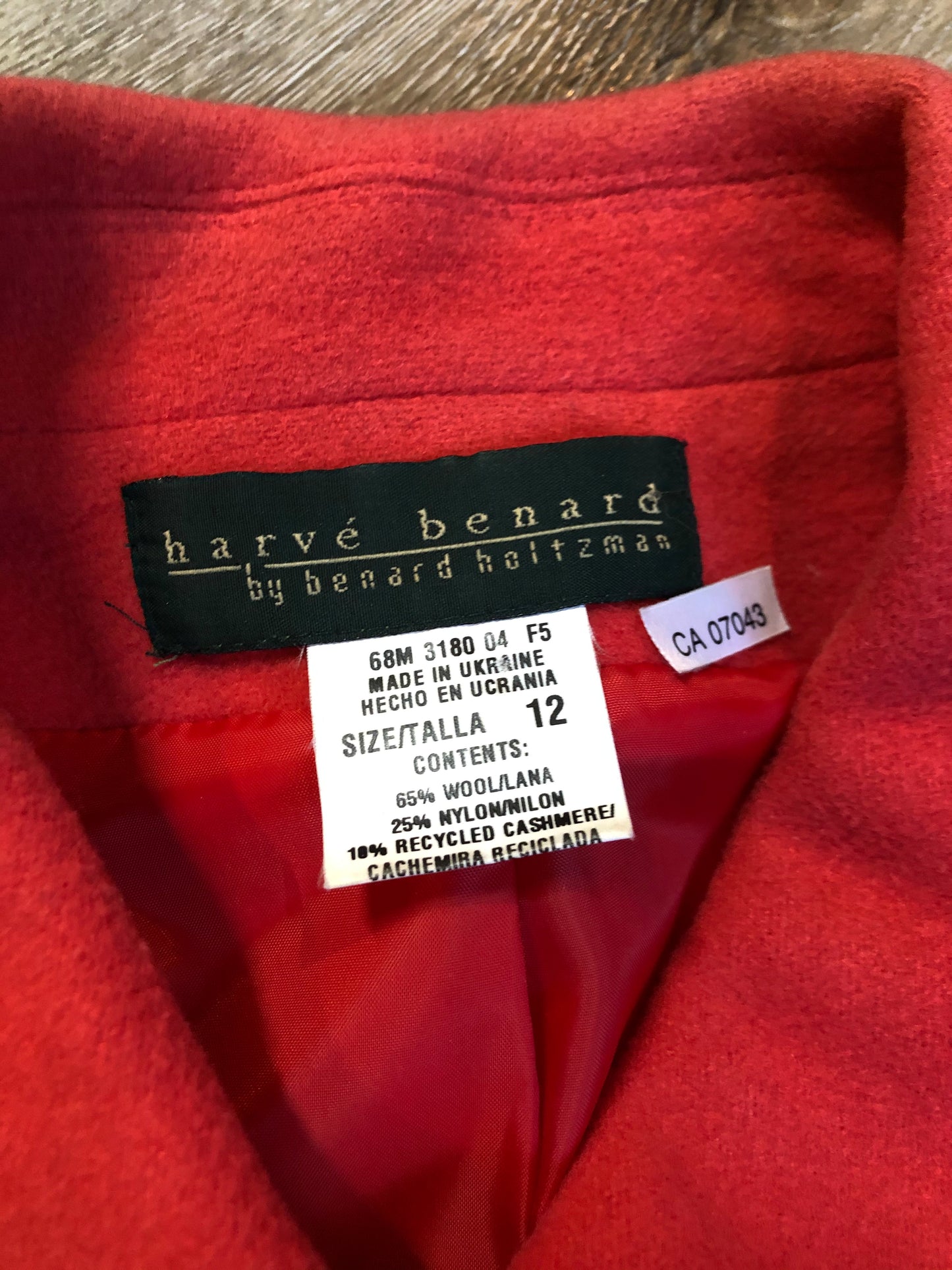 Kingspier Vintage - Harve Benard pink cropped jacket with button closures. Size medium..