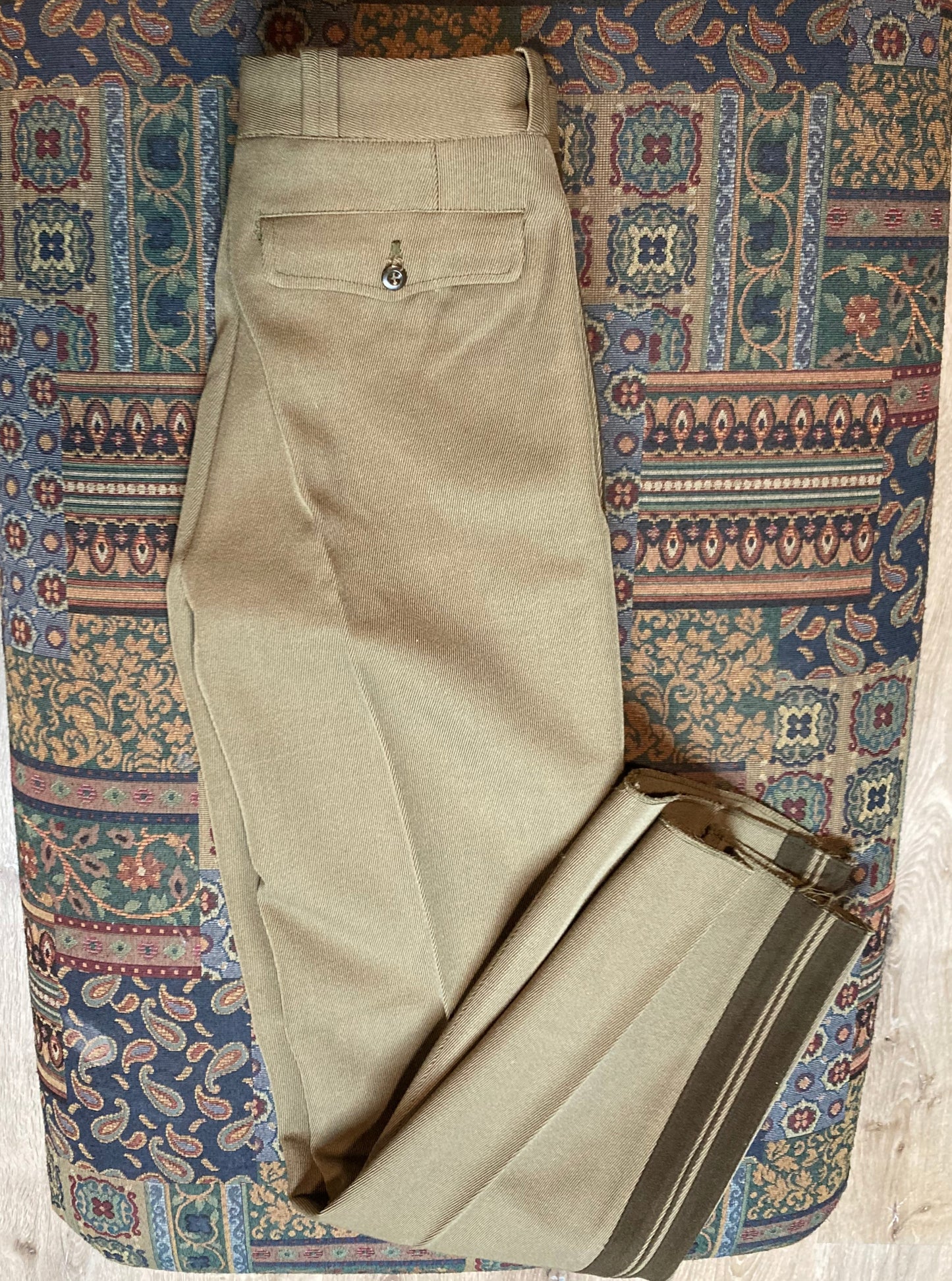 Kingspier Vintage - Vintage 1967 Deadstock French Military Uniform Trousers - UGECO NANTES - 28”x 32.25”
Movie wardrobe for “Man in the High Castle”
Wool and nylon
Unhemmed