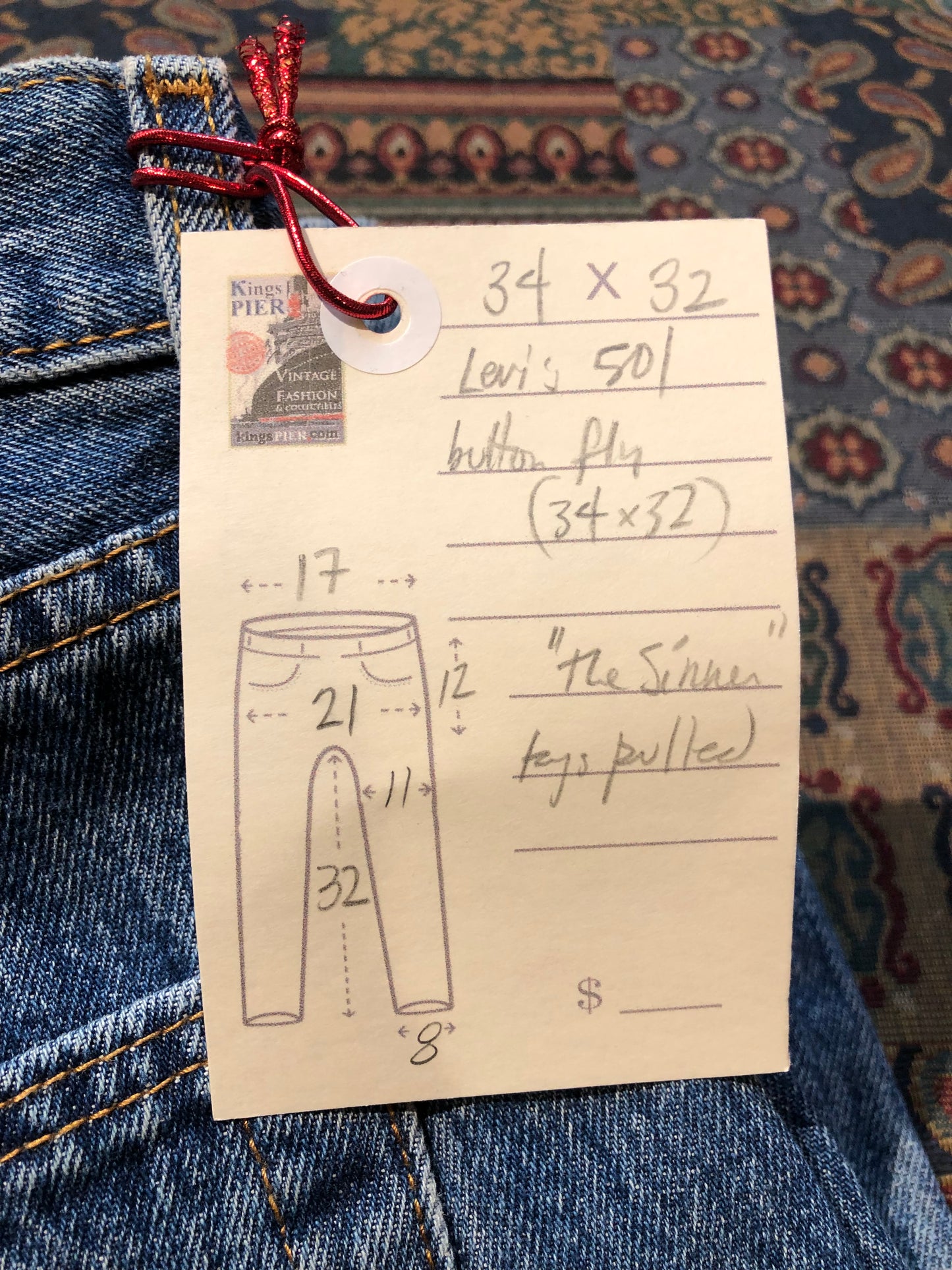Kingspier Vintage - Levi’s 501 Red Tab Denim Jeans - 34”x32”
Red Tab
High rise
Button fly
Straight leg
100% cotton
Made in Egypt
Labels removed