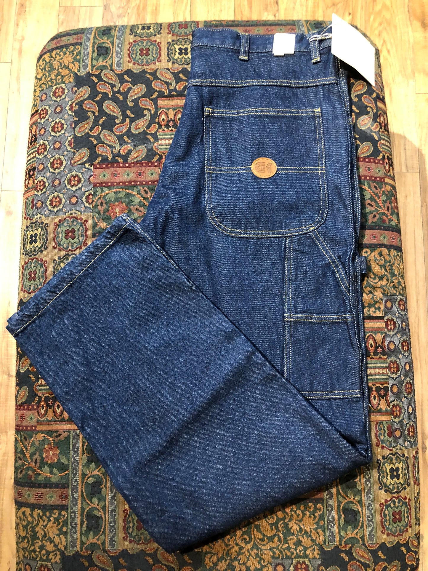 Kingspier Vintage - G&K Services Denim Work Jeans - 37”x34”
100% cotton
Made in Kenya