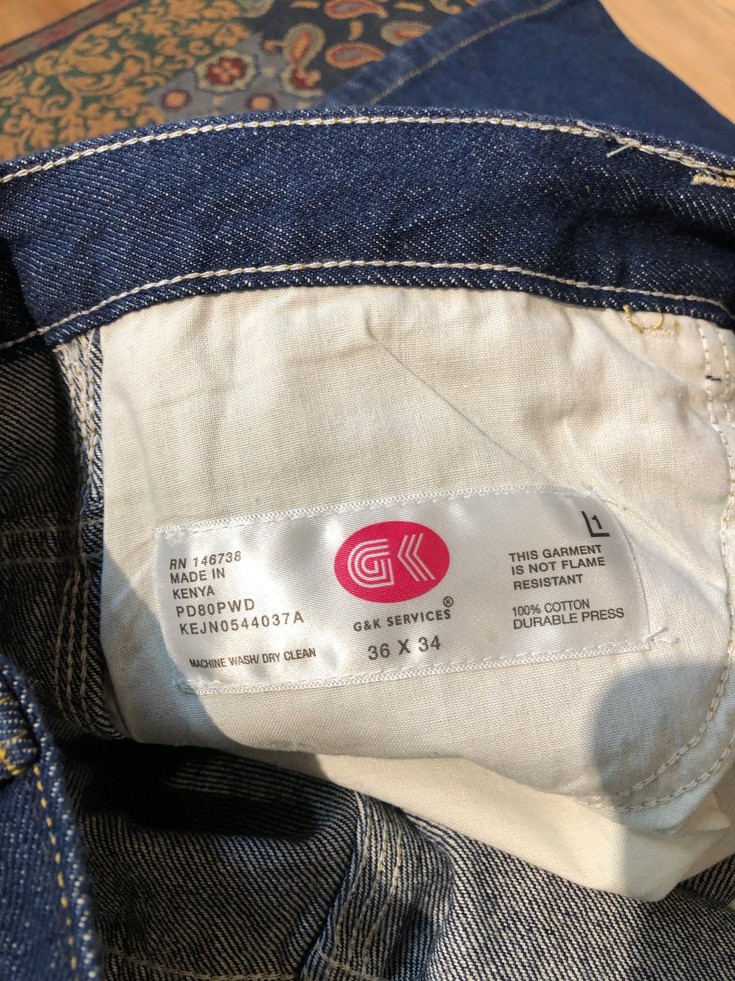 Kingspier Vintage - G&K Services Denim Work Jeans - 37”x34”
100% cotton
Made in Kenya
