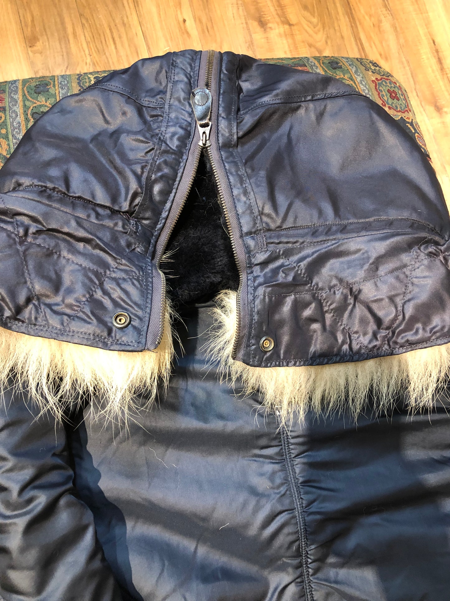 Kingspier Vintage - Rare Vintage United States Air Force heavy flying jacket Type: N-2A, Spec: MIL-J-6278, dates back to the 1940’s/1950’s either before or during the Korean war.