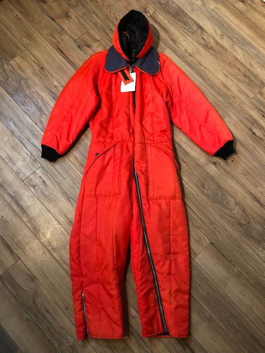 Kingspier Vintage - Vintage blaze orange one piece snowmobile suit, with hood, quilted lining and full length zipper.
 Size large.
