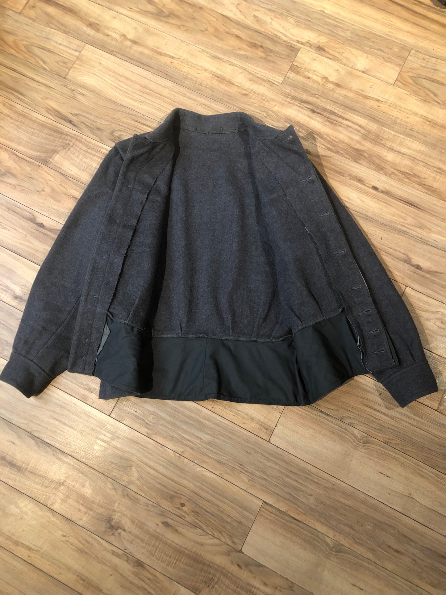 Kingspier Vintage - Vintage Finnish military issue 80% wool blend jacket.