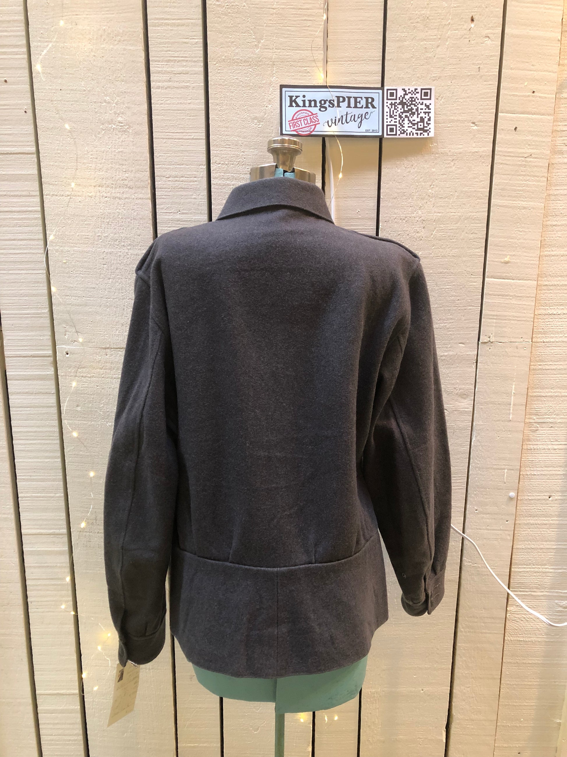 Kingspier Vintage - Vintage Finnish military issue 80% wool blend jacket.