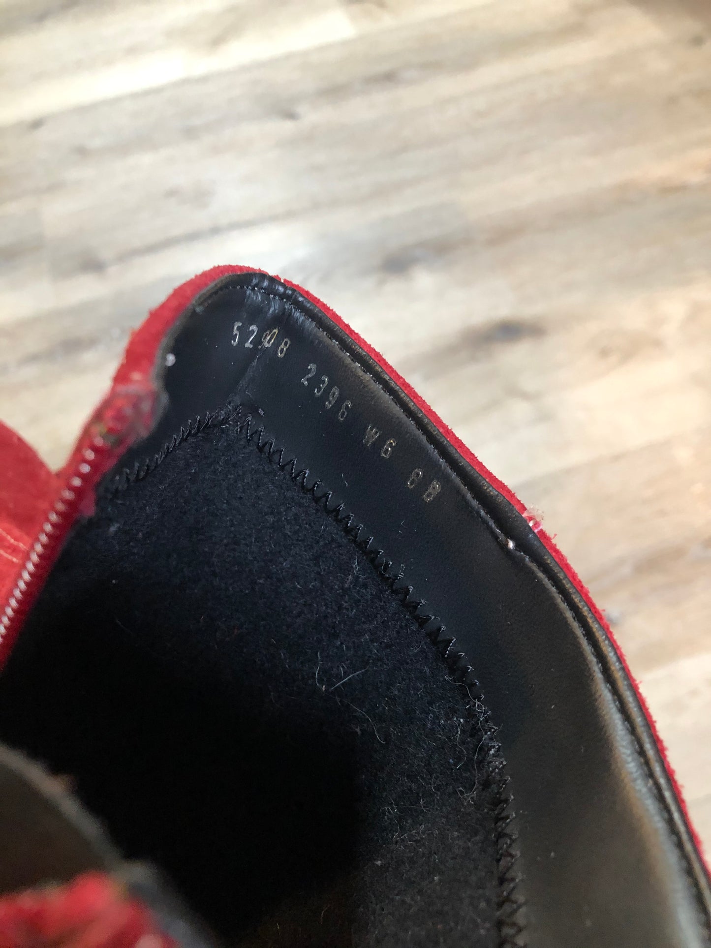 Vintage red suede ankle boots with crepe sole, Made in Canada.
Size fits like a 7 US Womens