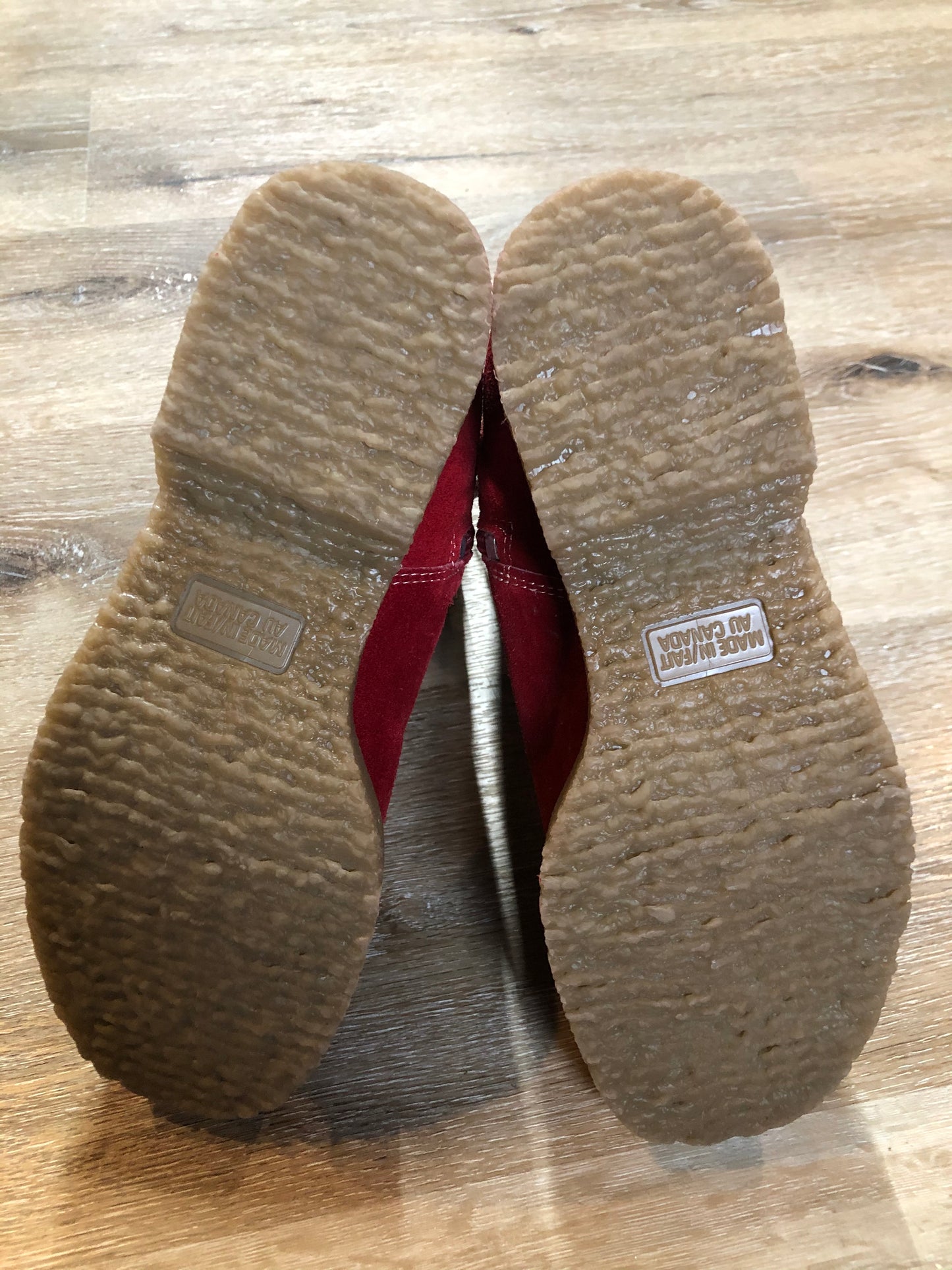Vintage red suede ankle boots with crepe sole, Made in Canada.
Size fits like a 7 US Womens