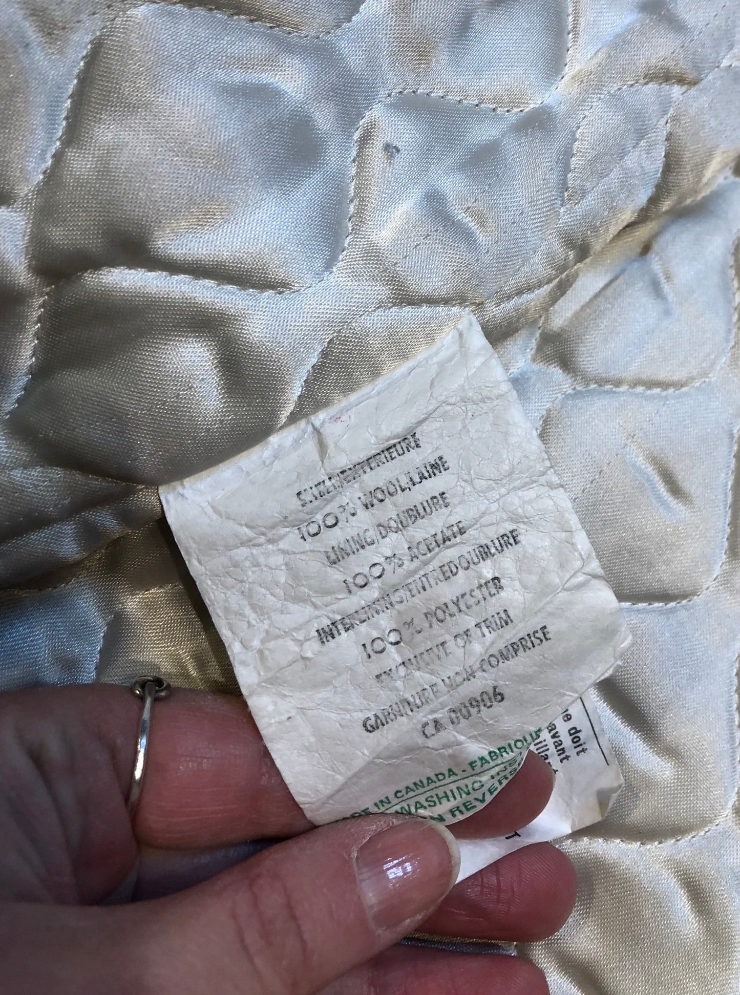 Kingspier Vintage - Vintage Hudson’s Bay Company white wool parka with embroidered northern indigenous design, fur trimmed hood, zipper closure, quilted lining and two front pockets.
Made in Canada.