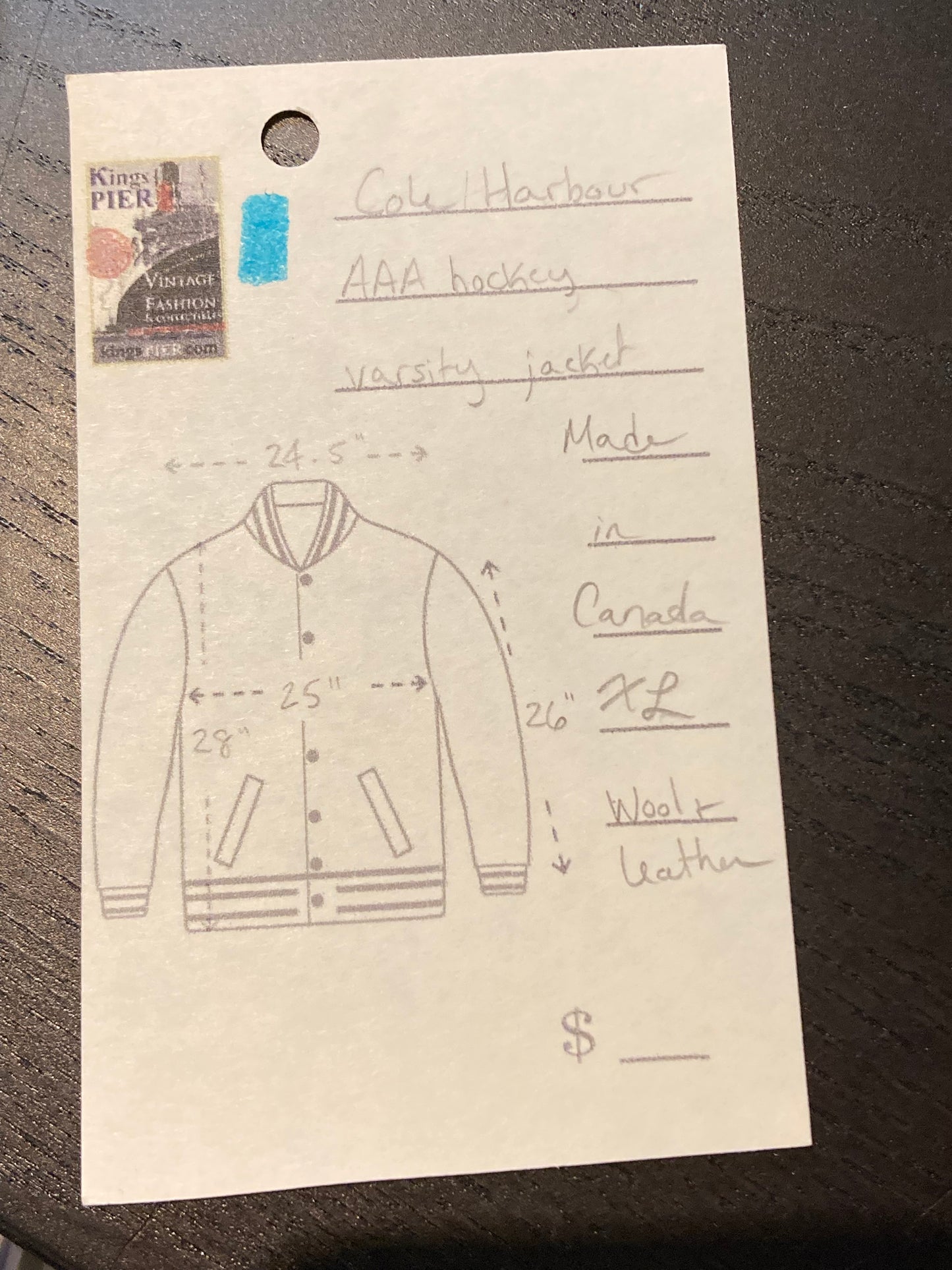 Kingspier Vintage - Vintage Cole Harbour AAA Hockey blue varsity jacket with leather arms, zipper and snap closure, two front pockets and a quilted lining.
Made in Canada.
Size XL.