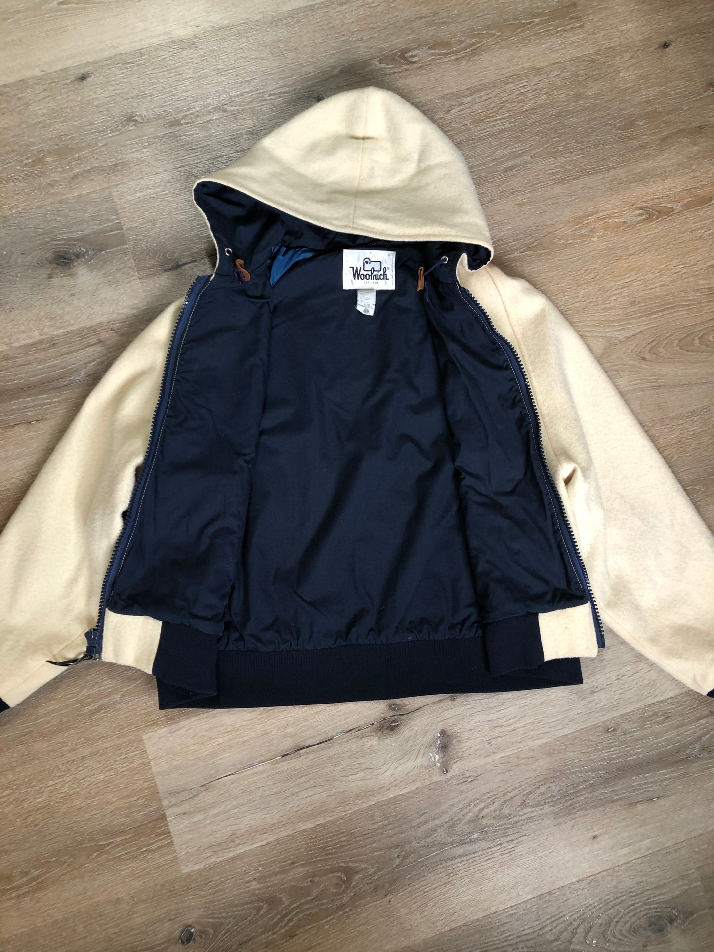 Kingspier Vintage - Woolrich white 100% wool jacket with hood, zipper closure, two zip pockets, knit trim and poly blend liner. Made in USA. Size XL.