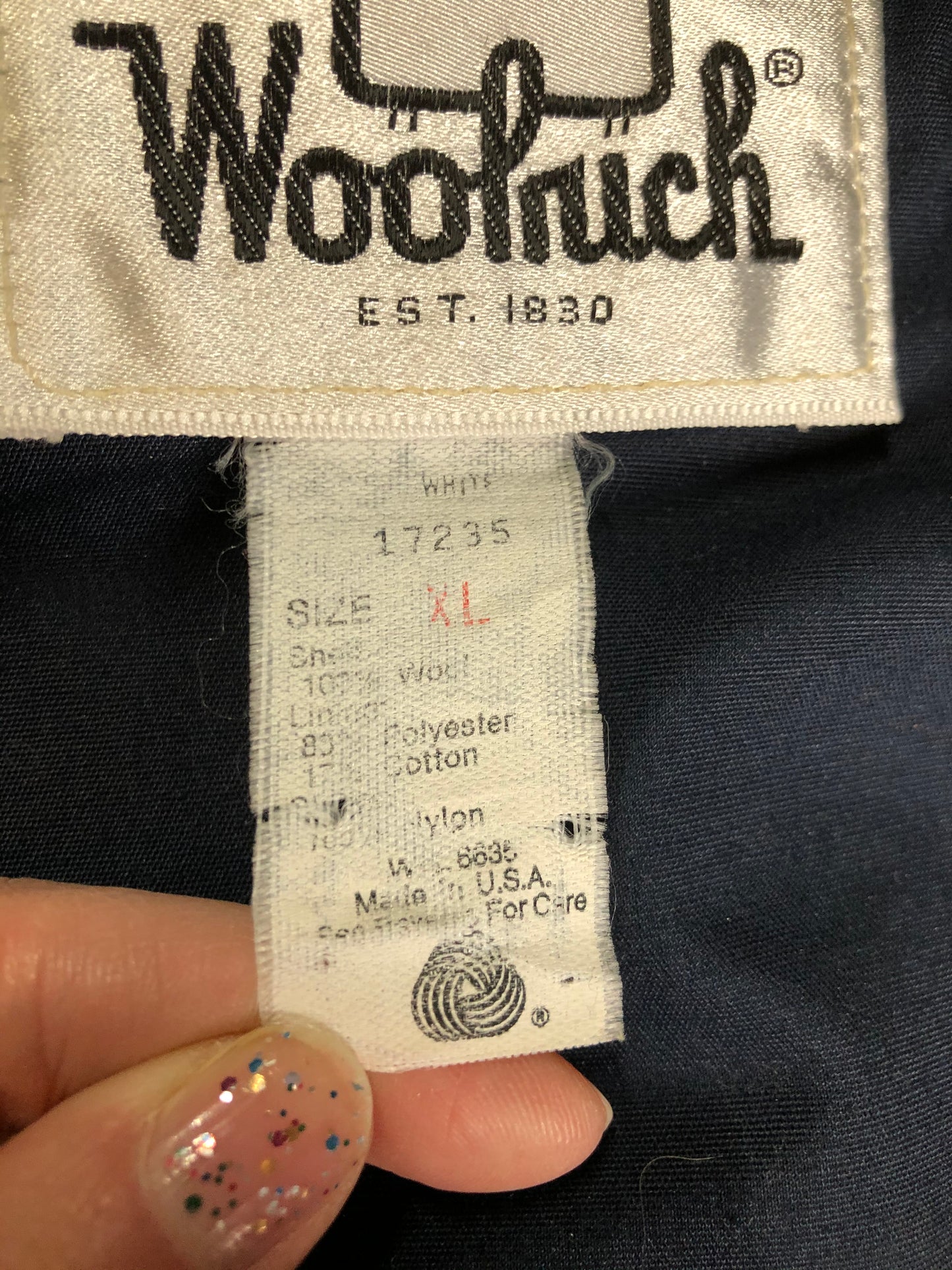 Kingspier Vintage - Woolrich white 100% wool jacket with hood, zipper closure, two zip pockets, knit trim and poly blend liner. Made in USA. Size XL.