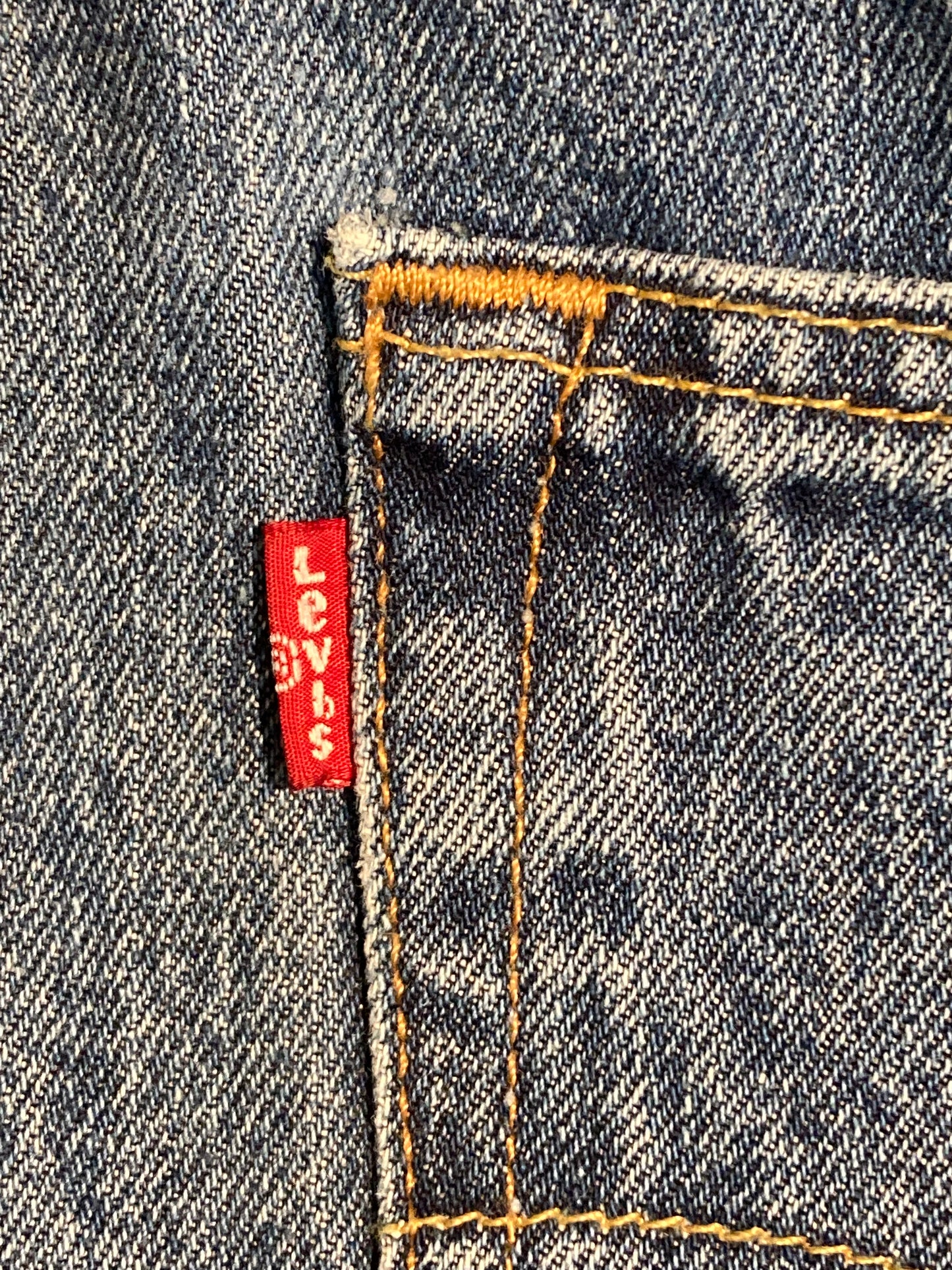 Kingspier Vintage - Levi’s 501 Red Tab Denim Jeans - 33”x34”
Red Tab
High rise
Button fly
Straight leg
100% cotton
Made in Mexico