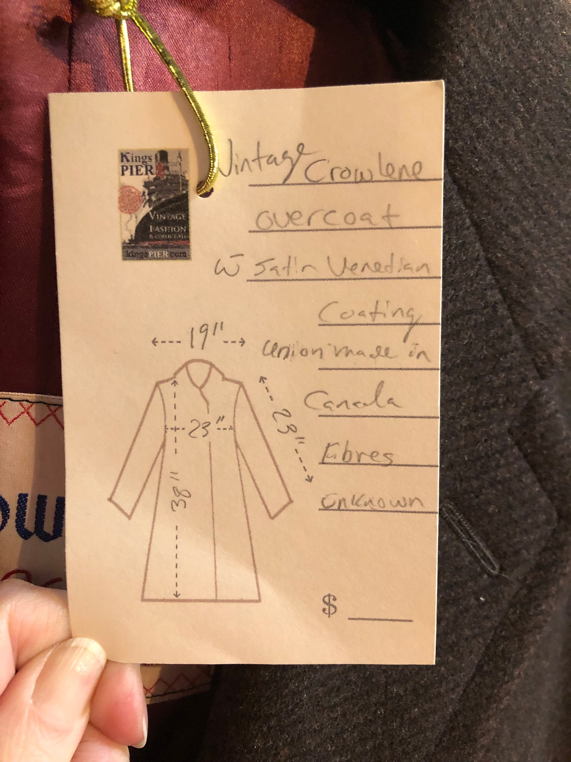 Kingspier Vintage - Vintage Crowlene overcoat with satin venetian coating with button closures and two front flap pockets.
Fibres unknown.
Union made in Canada.