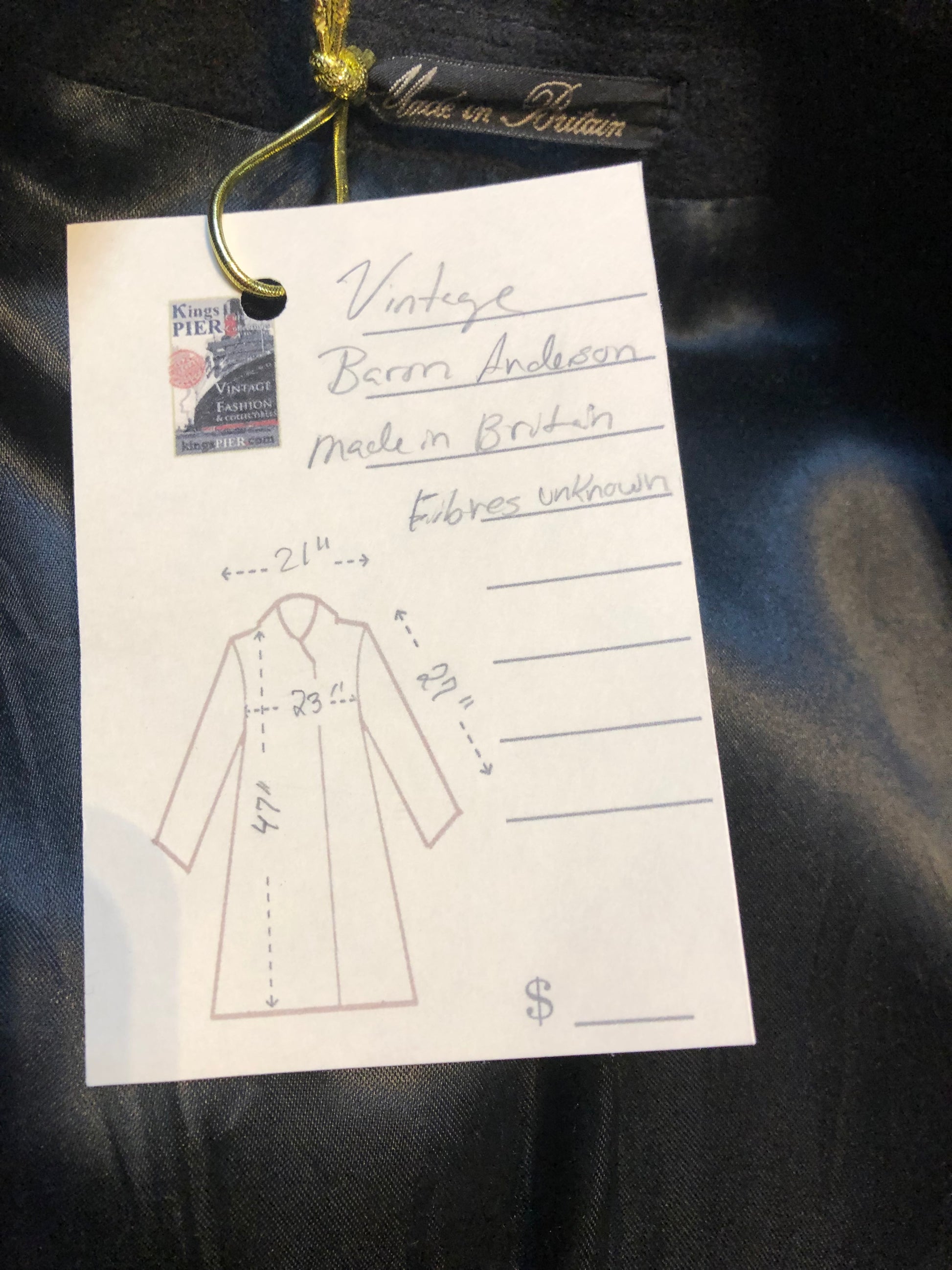 Kingspier Vintage - Vintage Baron Anderson long black coat with button closures and two flap pockets, Fibres unknown.
Made in Britain.