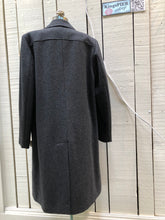 Load image into Gallery viewer, Kingspier Vintage - Vintage Croydon grey Lambswool blend (75% lambswool/ 20% nylon/ 5% other) Via Rail coat with VIA button closures and front pockets.

Size 40 Reg.
