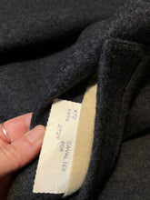 Load image into Gallery viewer, Kingspier Vintage - Vintage Croydon grey Lambswool blend (75% lambswool/ 20% nylon/ 5% other) Via Rail coat with VIA button closures and front pockets.

Size 40 Reg.

