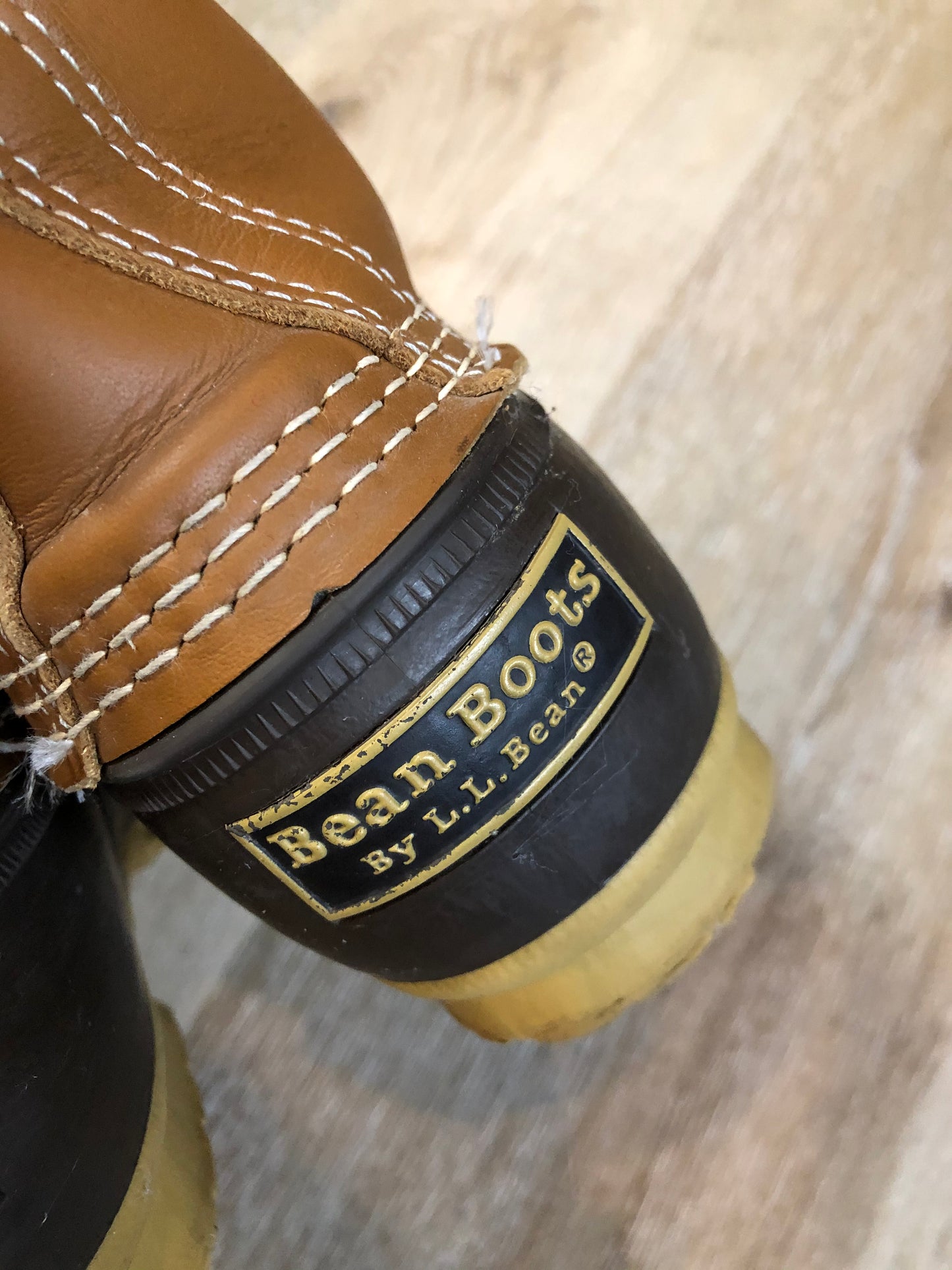 Vintage LL Bean “Bean Boots” or “Duck Boots” 6 eyelet lace up rain boot with full grain leather upper and a waterproof rubber covering the foot and a rubber chain- tread outsole. Made in Maine, USA.
Size 7.5 Womens
The uppers and soles are in excellent condition.