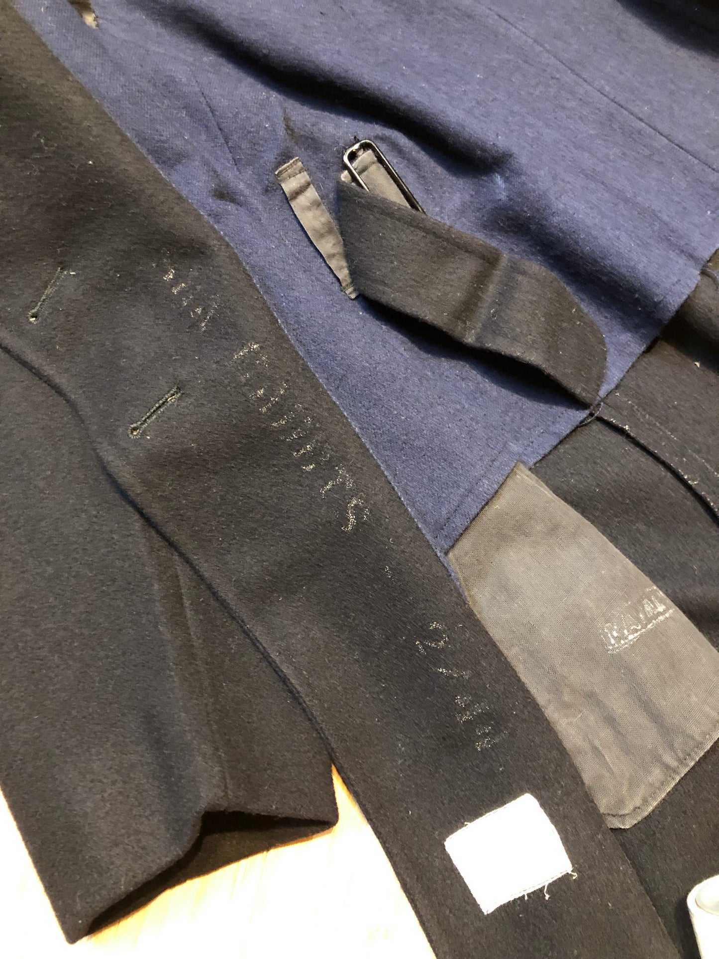 Kingspier Vintage - Rare Vintage 1940’s Bolter Bros Royal Canadian Sea Cadets double breasted long black wool coat. This coat features button closures, partial lining, two front pockets and two inside pockets.
Size 2/ 5ft 8
Made in Canada.