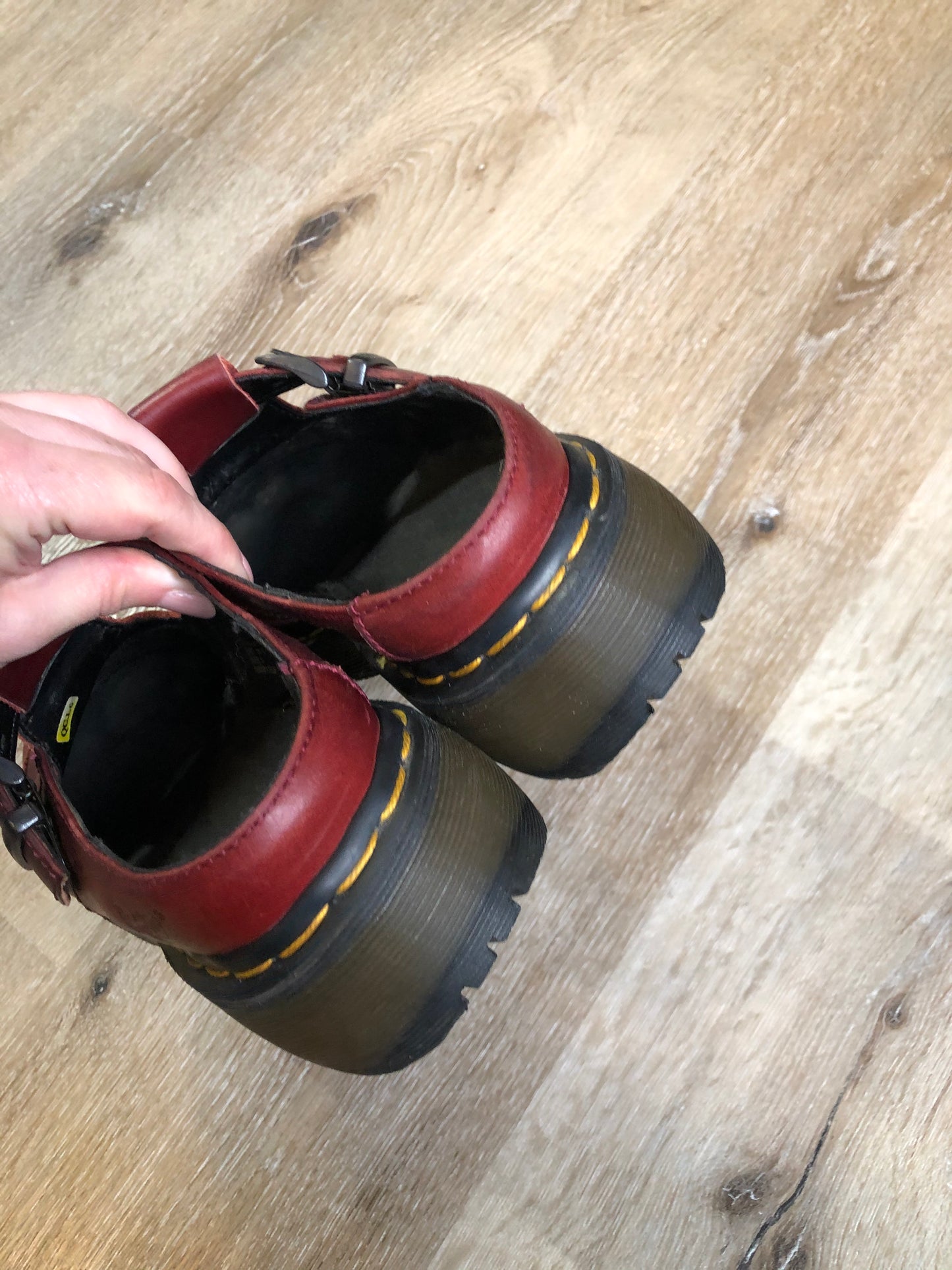 Vintage Doc Martens red smooth leather slip-on Mary Janes with Polley T-Bar strap and adjustable buckle, cap toe and air-cushioned sole. Made in England.
Size UK 6 or US 8 women’s
*Shoes are in great condition with some minor wear in leather upper and soles.