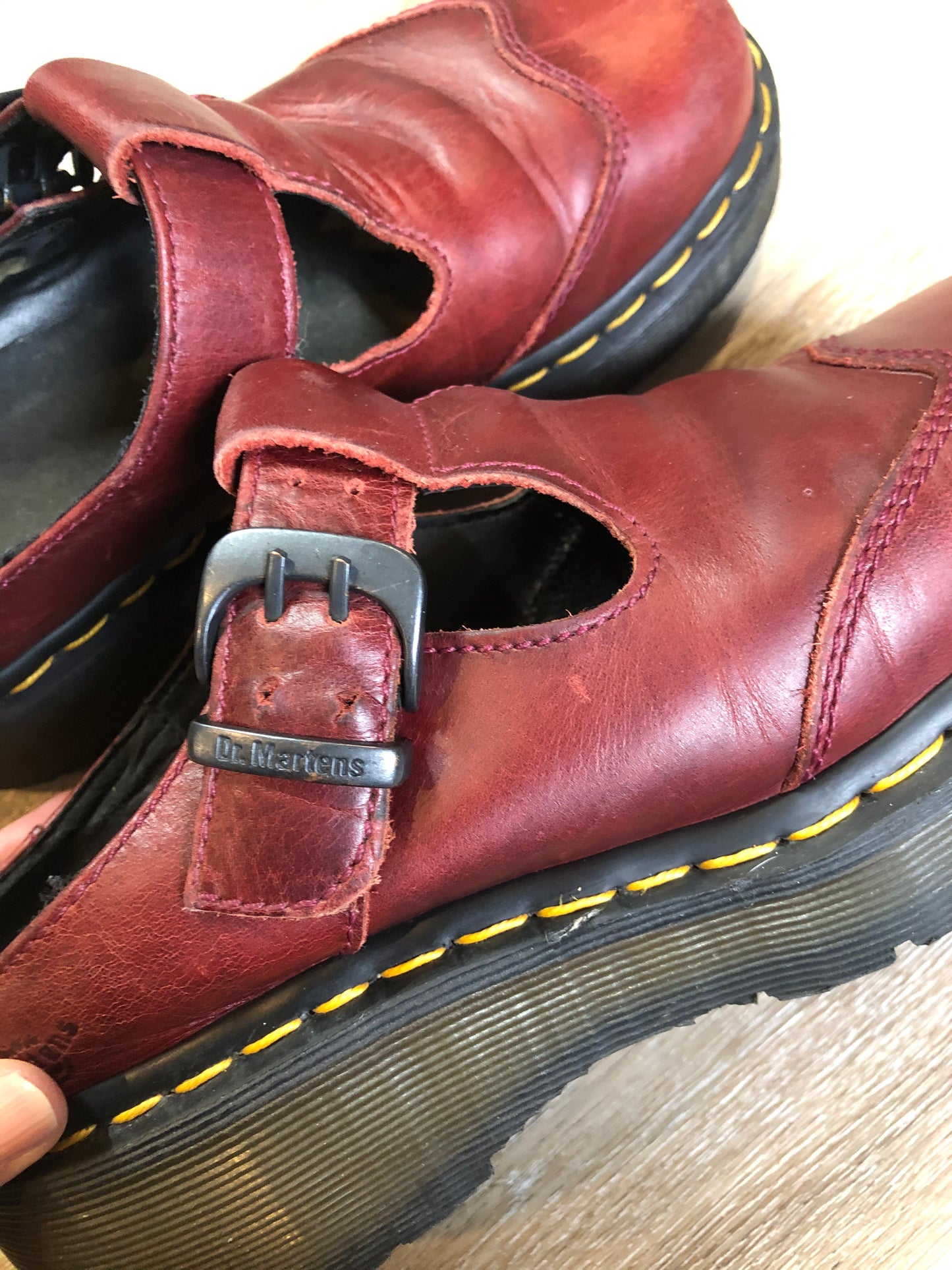 Vintage Doc Martens red smooth leather slip-on Mary Janes with Polley T-Bar strap and adjustable buckle, cap toe and air-cushioned sole. Made in England.
Size UK 6 or US 8 women’s
*Shoes are in great condition with some minor wear in leather upper and soles.