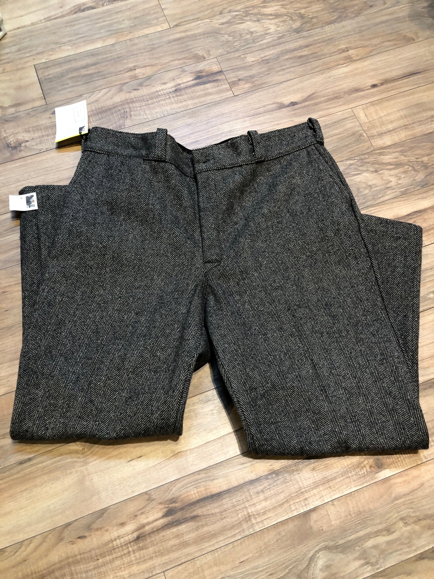 Kingspier Vintage - Vintage deadstock JP Hamill and Sons heavy wool blend pants in grey herringbone pattern with zip fly, and front and back pockets. Made in Canada.