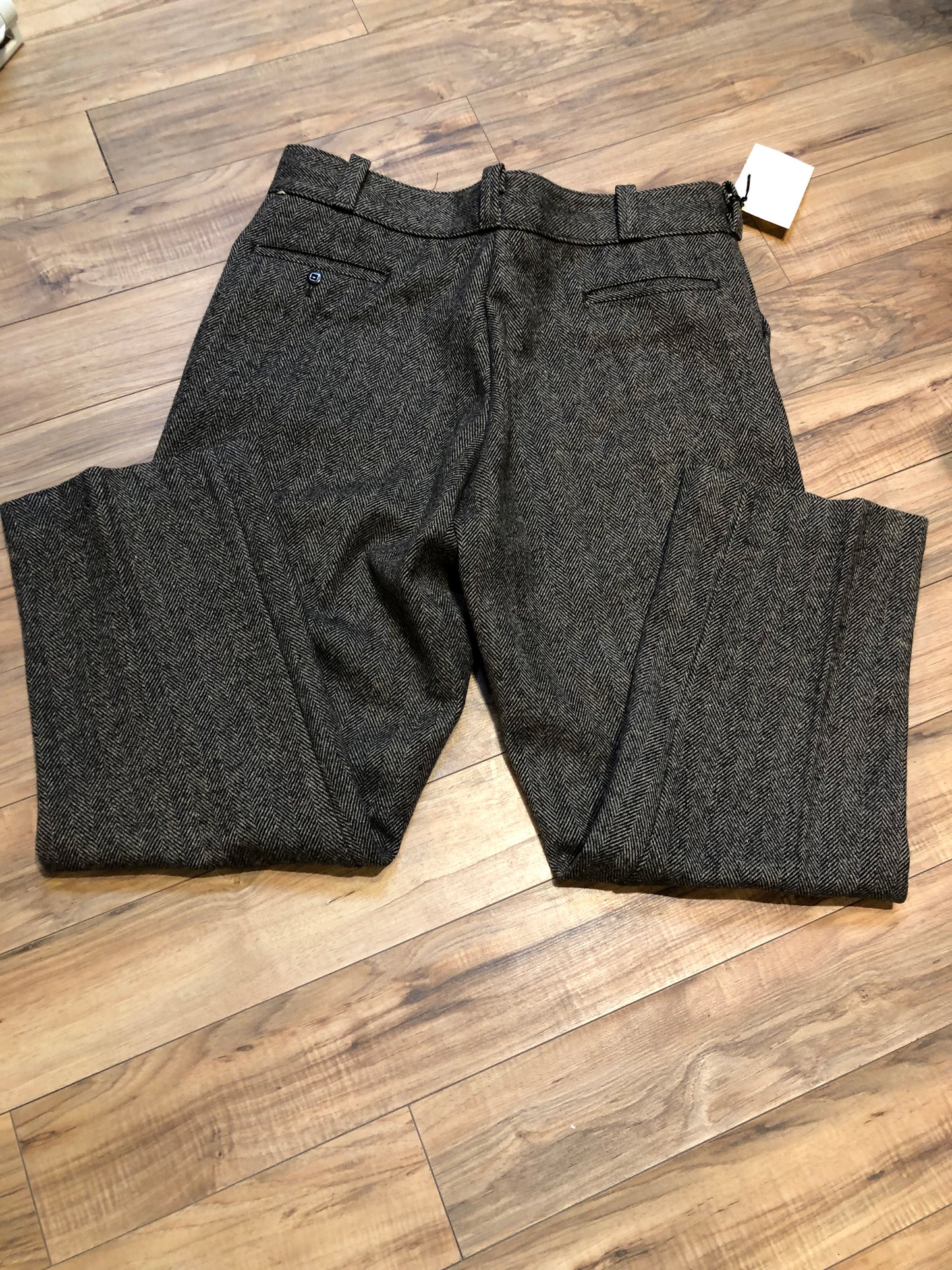 Kingspier Vintage - Vintage deadstock JP Hamill and Sons heavy wool blend pants in grey herringbone pattern with zip fly, and front and back pockets. Made in Canada.