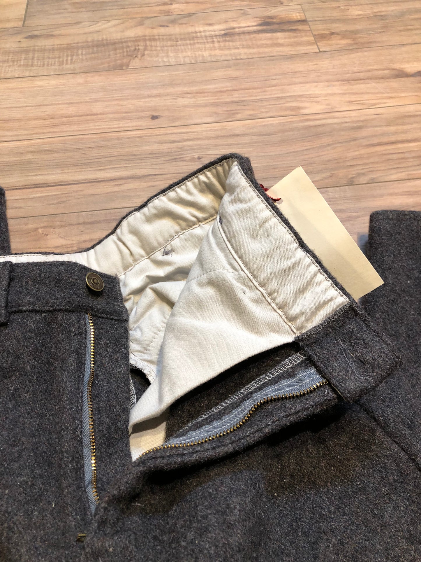 Kingspier Vintage - Vintage 1960’s Codet heavy weight wool pants in grey colour with zip fly and front and back pockets.
Made in Canada,