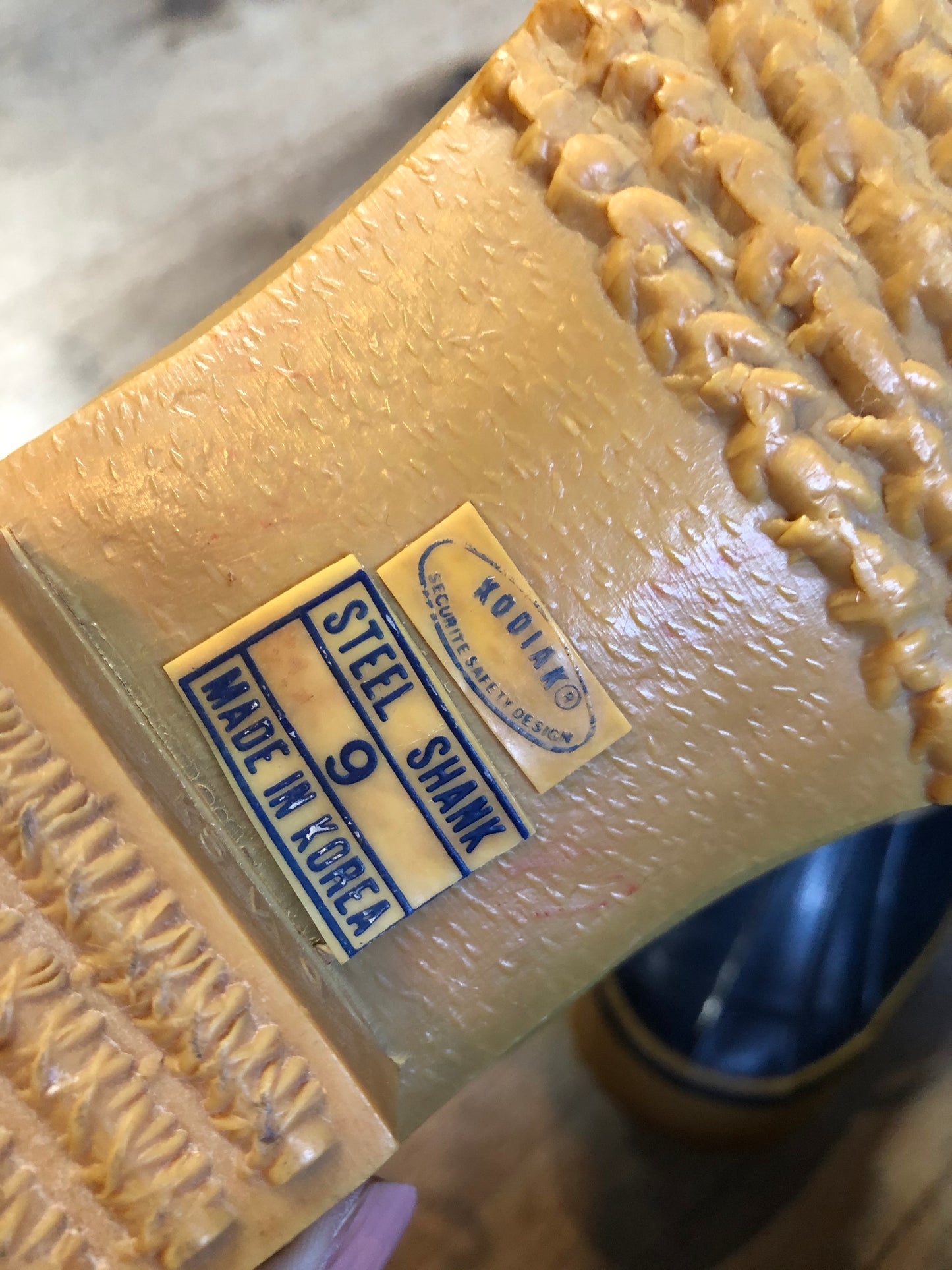 Vintage Kodiak five eyelet lace up Goose Boots with suede upper and rubber outsole, wool lining and a steel shank for foot protection.
Size 9 Mens
The uppers and soles are in excellent condition.