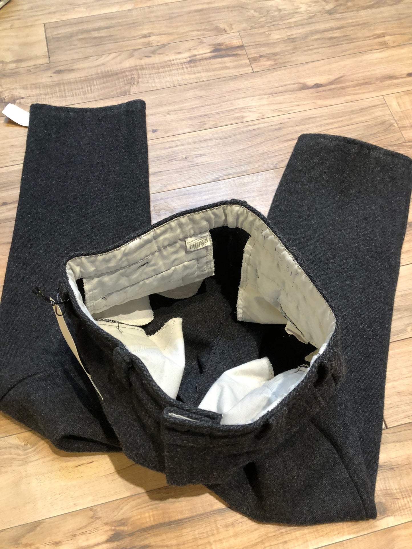 Kingspier Vintage - Vintage 1960’s Codet heavy weight wool pants in charcoal colour with zip fly and front and back pockets.
Made in Canada.