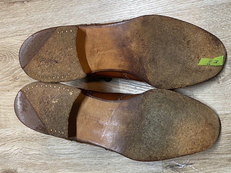 Kingspier Vintage - Brown Full Brogue Wingtip Balmoral Oxfords by Bally Moulins - Sizes: 10.5M 12.5W 43.5EURO, Made in France, Leather Soles, Half Rubber Heels