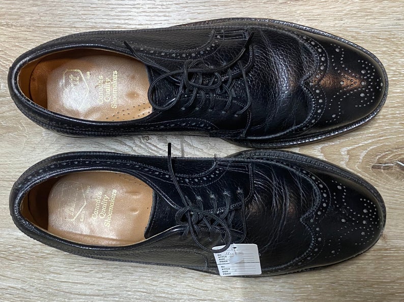 Kingspier Vintage - Black Full Brogue Wingtip Derbies by Hartt - Sizes: 8M 10W 41EURO, Canada’s Quality Shoemakers, Made in Canada, Leather Soles, Biltrite Rubber Heels