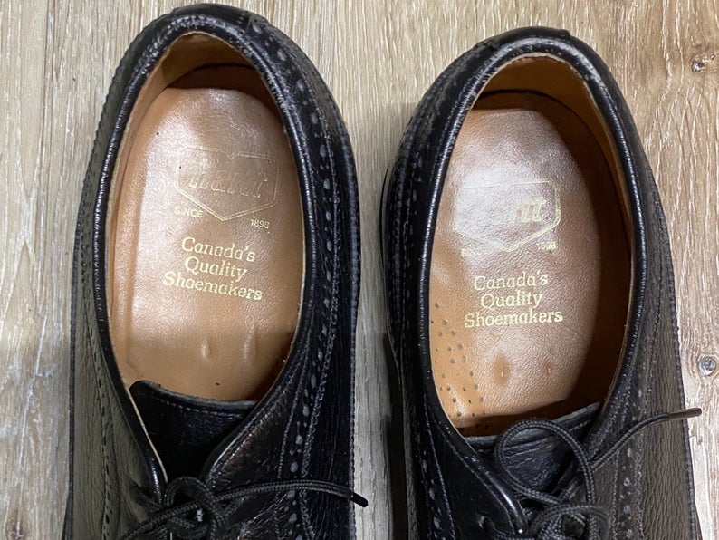 Kingspier Vintage - Black Full Brogue Wingtip Derbies by Hartt - Sizes: 8M 10W 41EURO, Canada’s Quality Shoemakers, Made in Canada, Leather Soles, Biltrite Rubber Heels