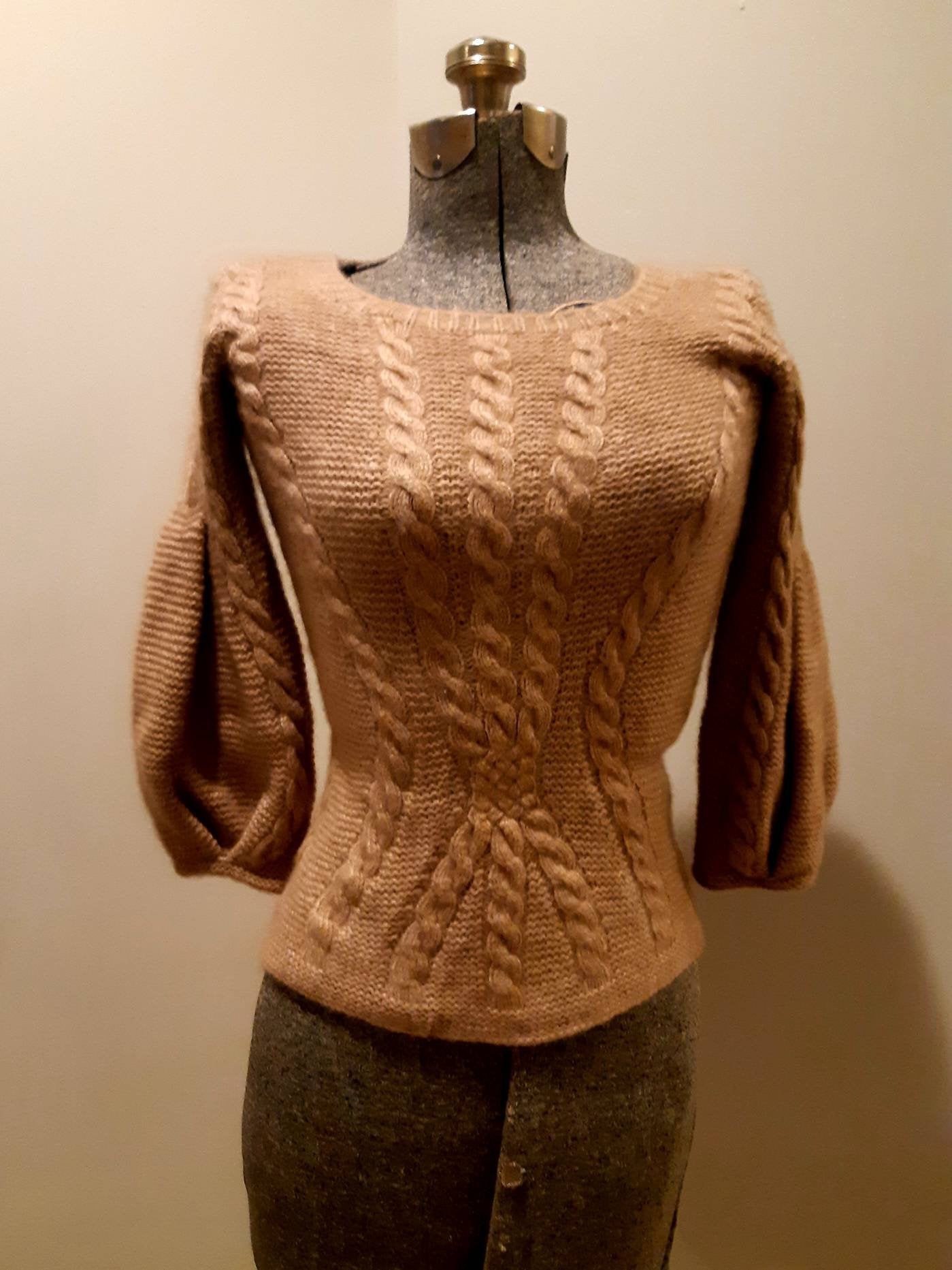 Vintage Oscar de la Renta cashmere sweater. Made in Russia. XS SOLD KingsPIER vintage