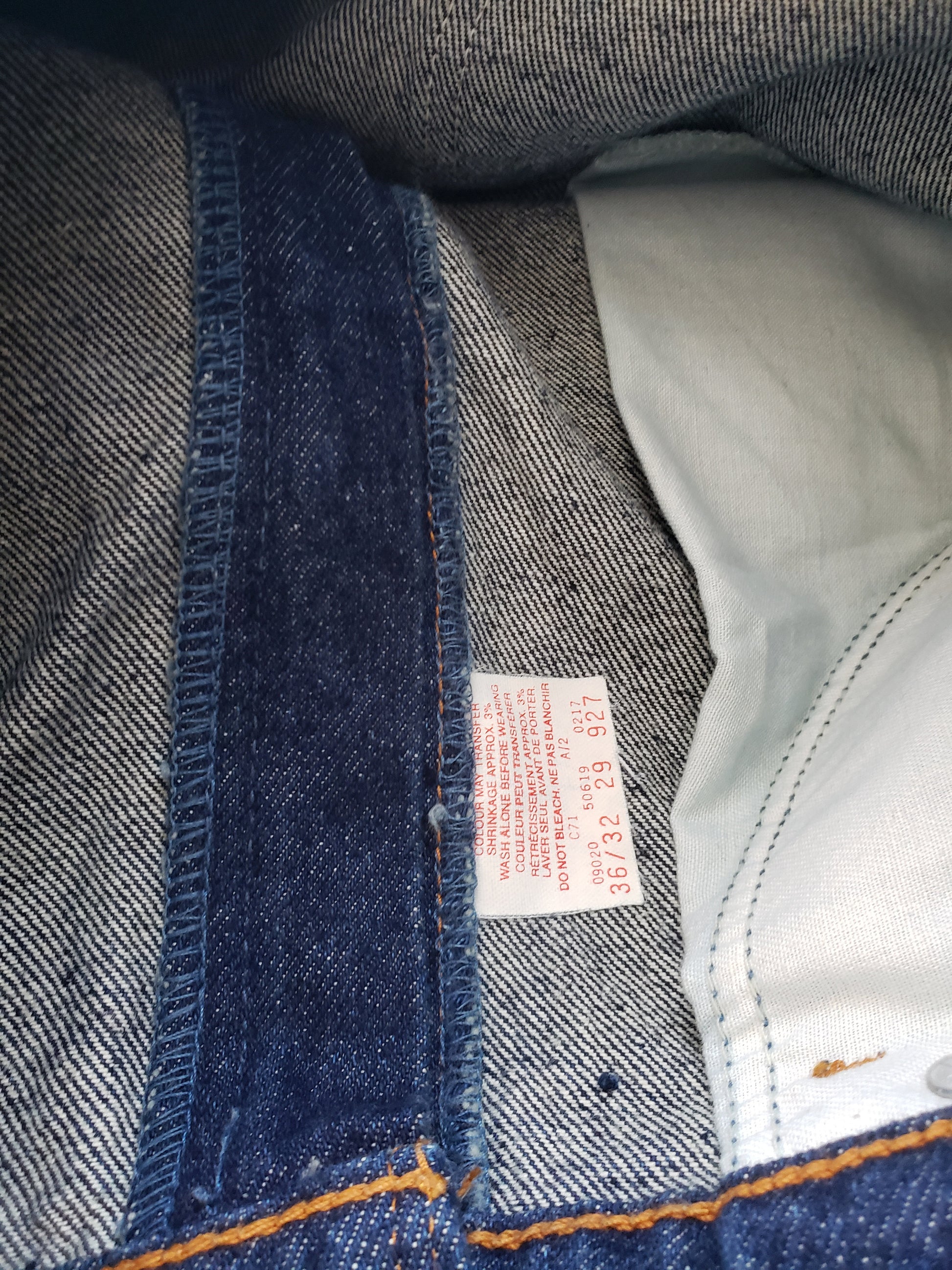 Kingspier Vintage - Classic vintage Levi's 619, 36"x32" (Measures 36" x28"), NWT, Made in Canada, Leather patch, Orange tab, Have been professionally altered to 28" inseam.