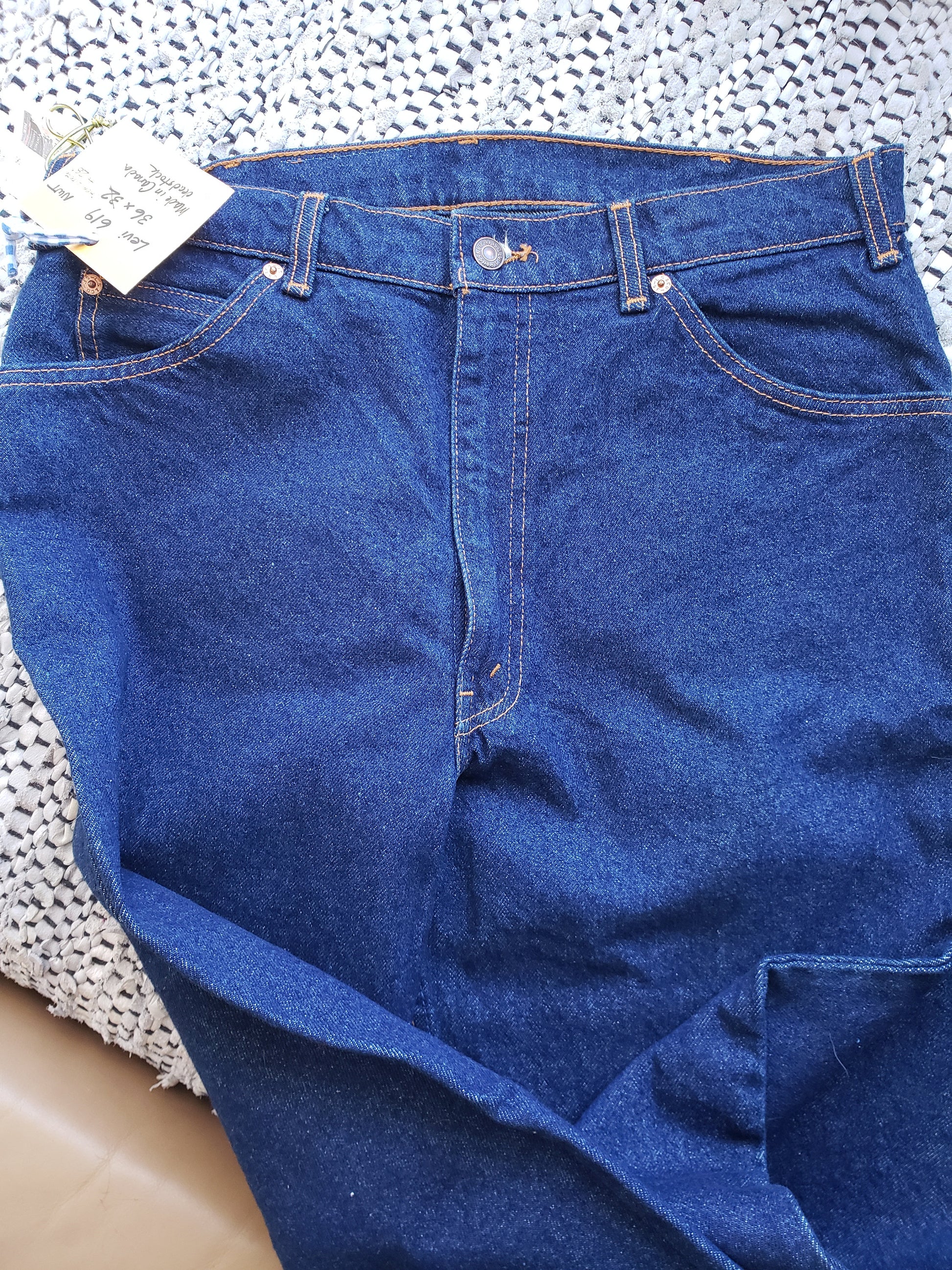 Kingspier Vintage - Classic vintage Levi's 619, 36"x32" (Measures 36" x28"), NWT, Made in Canada, Leather patch, Orange tab, Have been professionally altered to 28" inseam.