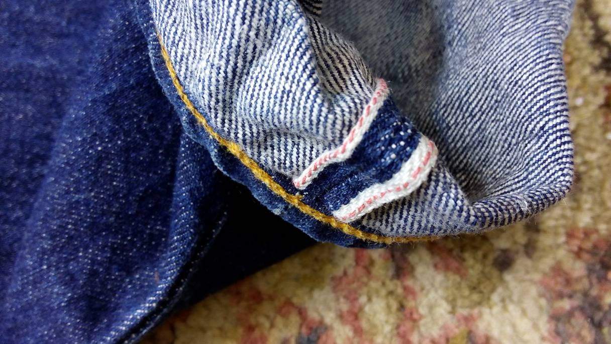 Kingspier Vintage - Levi's 501xx - 32"x38" red tab