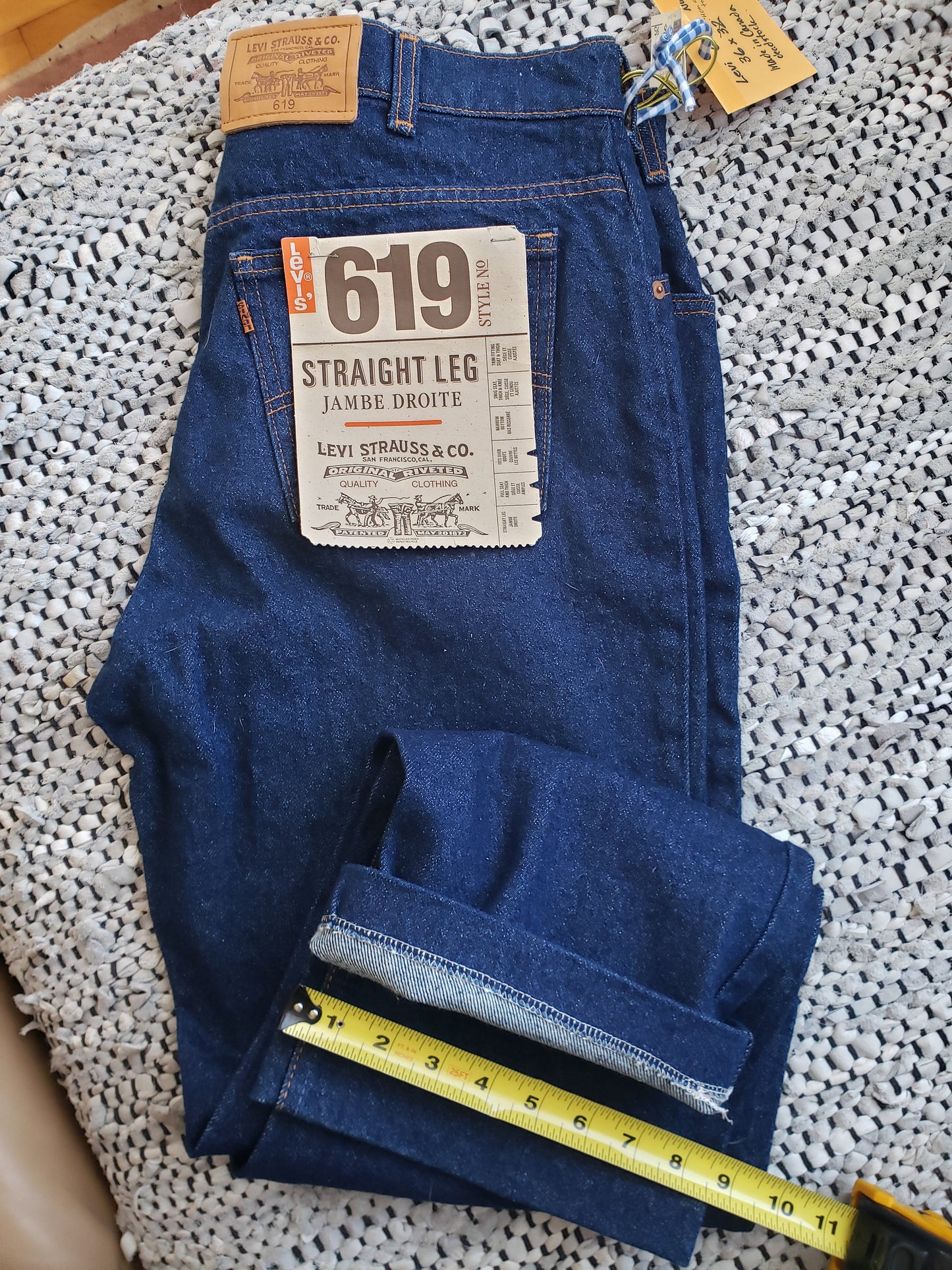 Kingspier Vintage - Classic vintage Levi's 619, 36"x32" (Measures 36" x28"), NWT, Made in Canada, Leather patch, Orange tab, Have been professionally altered to 28" inseam.